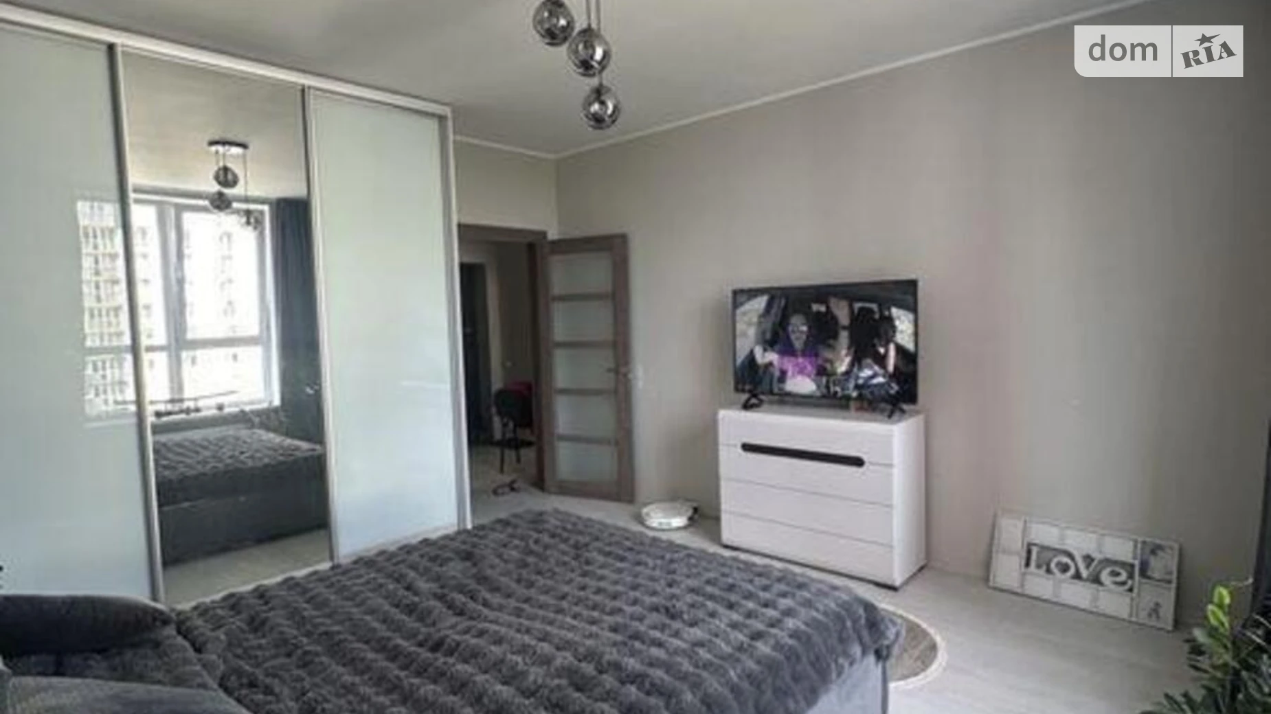 Продается 3-комнатная квартира 95.2 кв. м в Киеве, ул. Ивана Выговского(Маршала Гречко), 10Л - фото 2