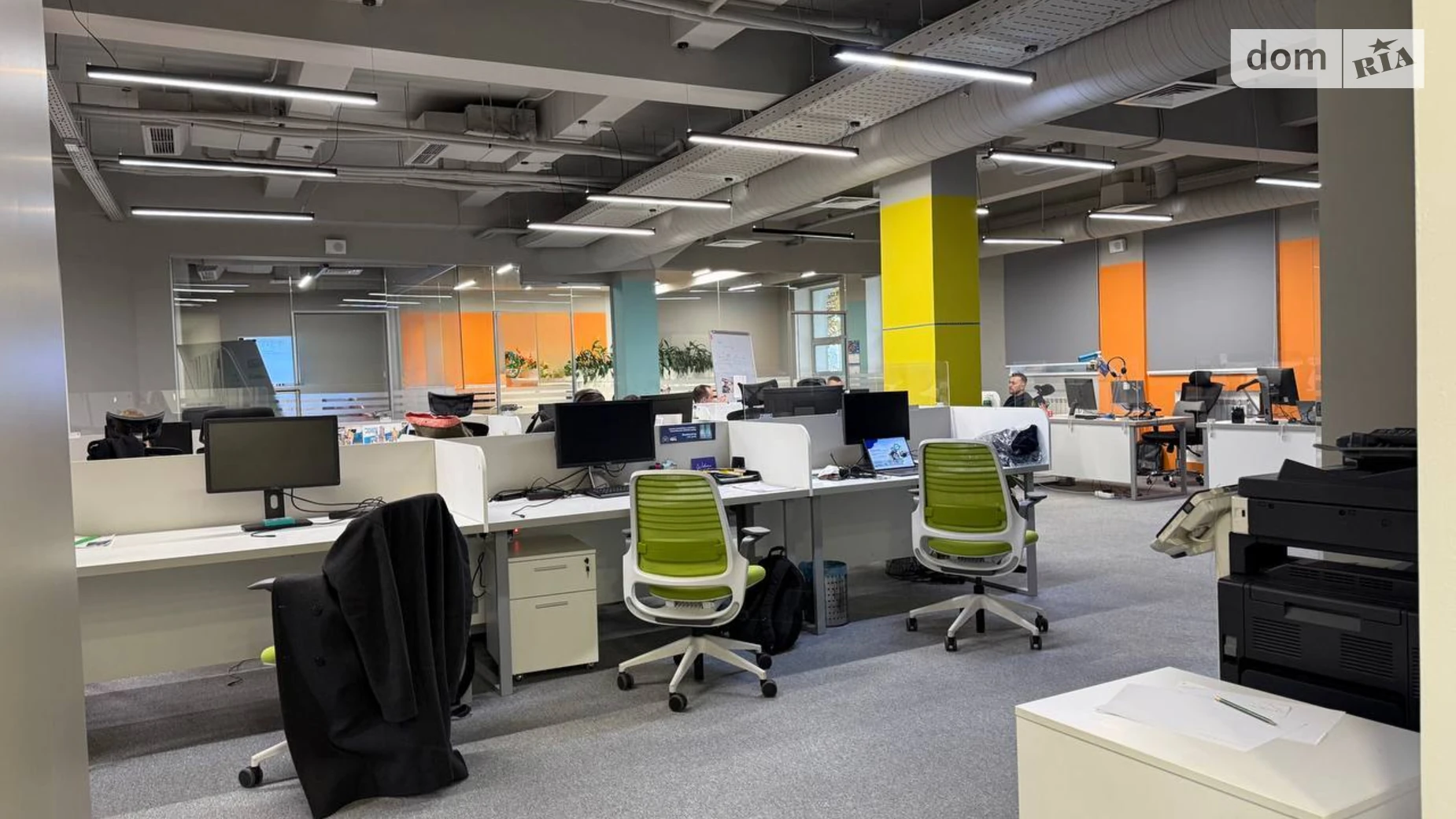 Сдается в аренду офис 428 кв. м в бизнес-центре, цена: 6848 $ - фото 2