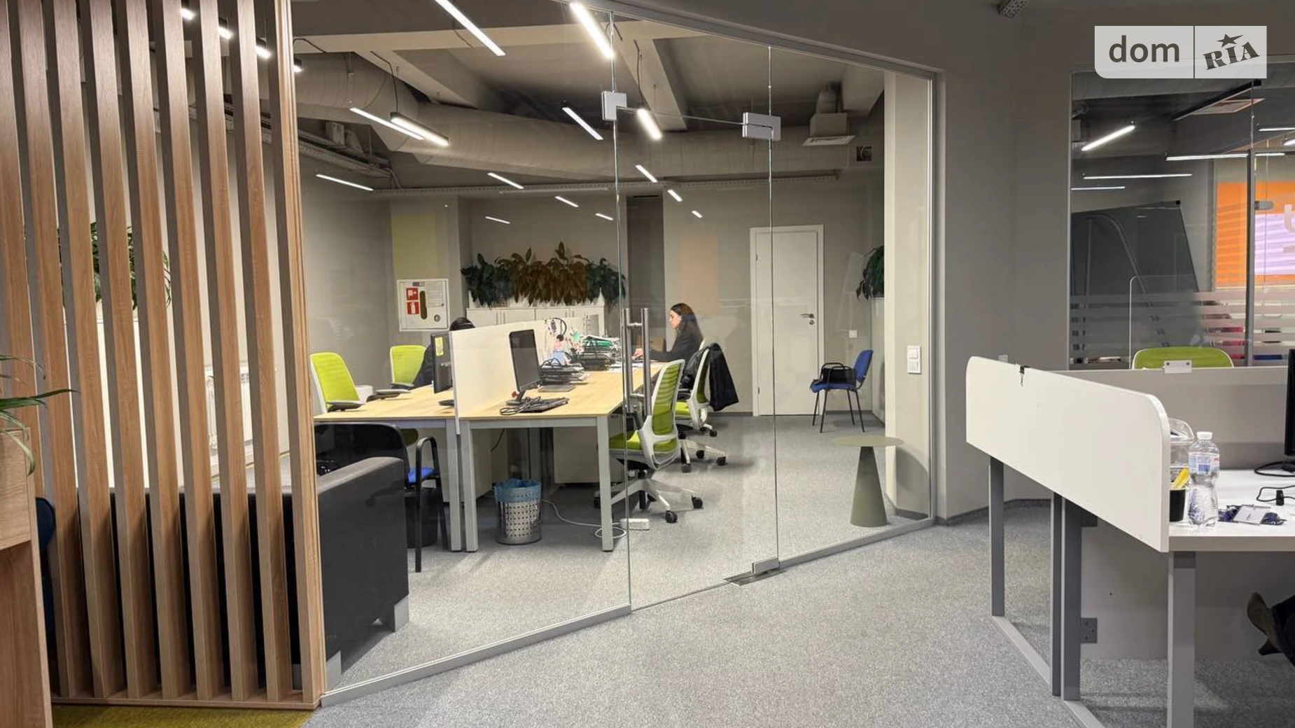 Сдается в аренду офис 428 кв. м в бизнес-центре, цена: 6848 $ - фото 5