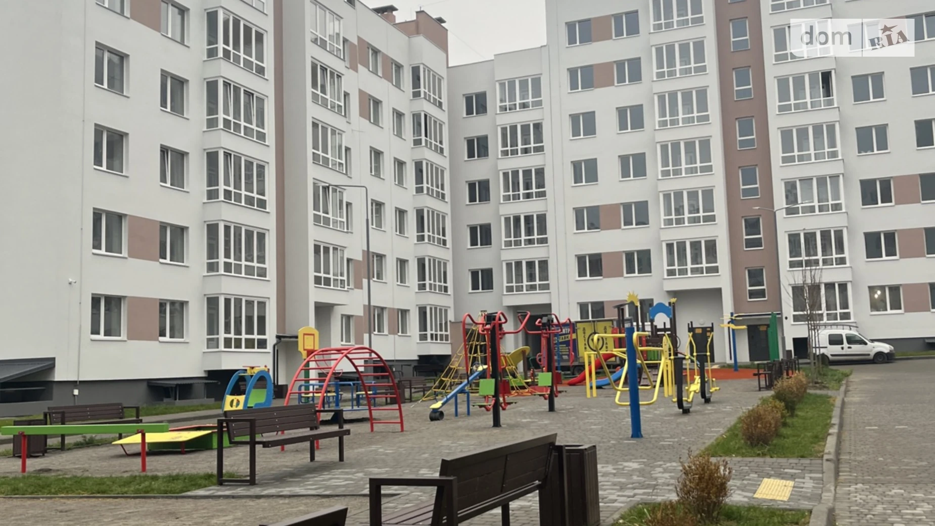 Продается 2-комнатная квартира 70.8 кв. м в Виннице, ул. Андрея Шептицкого, 4 - фото 2