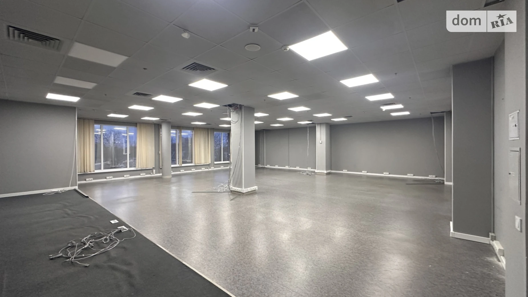 Сдается в аренду офис 575 кв. м в бизнес-центре, цена: 8625 $ - фото 2