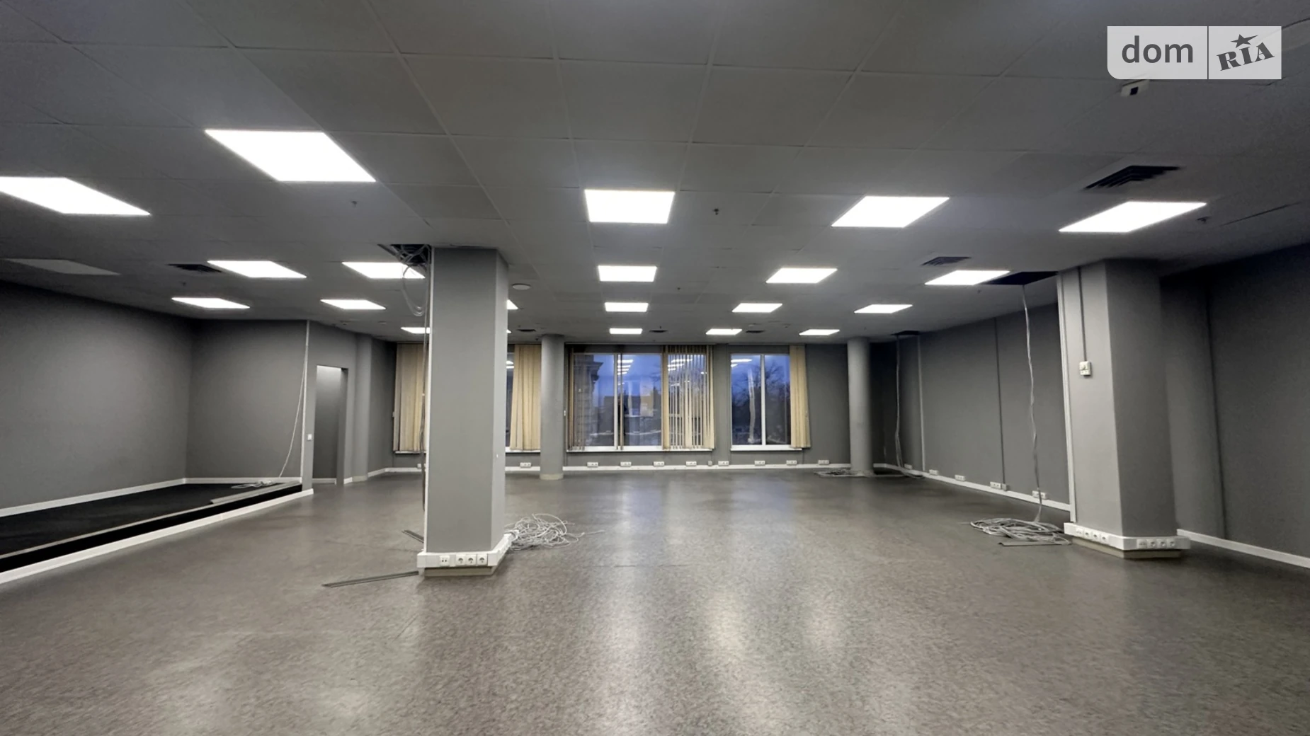 Сдается в аренду офис 575 кв. м в бизнес-центре, цена: 8625 $ - фото 4