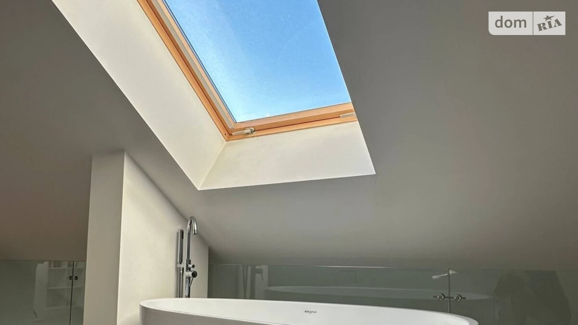 Продается 1-комнатная квартира 76.3 кв. м в Львове, ул. Стрыйская, 111Г - фото 2