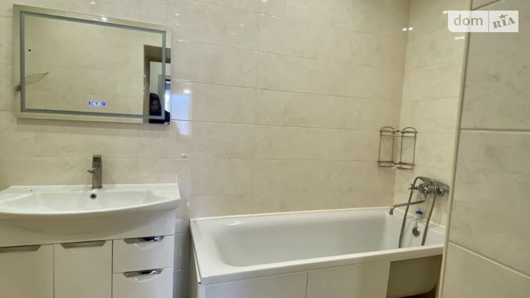 Продается 2-комнатная квартира 71.2 кв. м в Харькове, ул. Домостроительная, 7 - фото 2