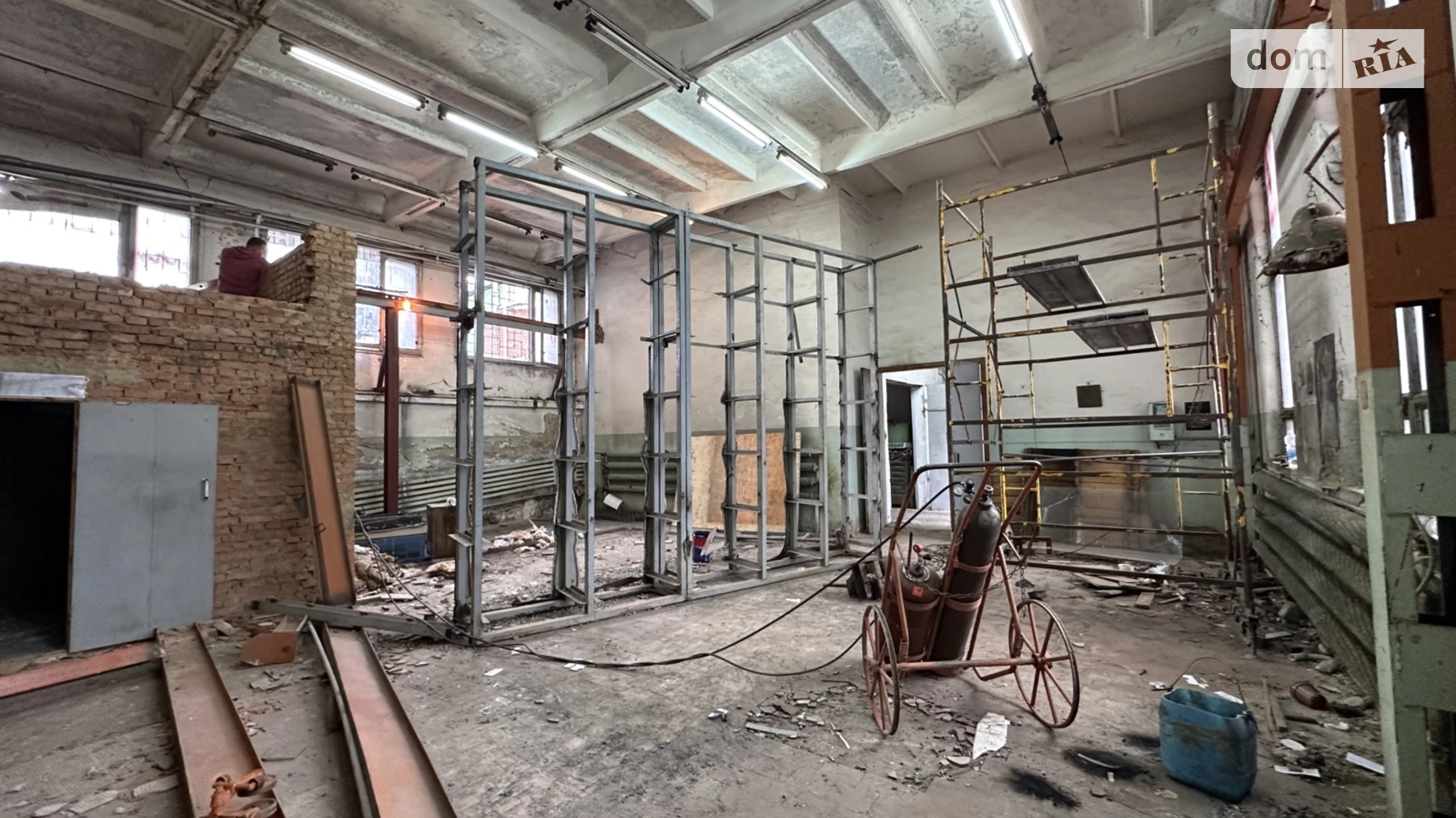 Сдается в аренду помещения свободного назначения 220 кв. м в 1-этажном здании, цена: 77000 грн - фото 2