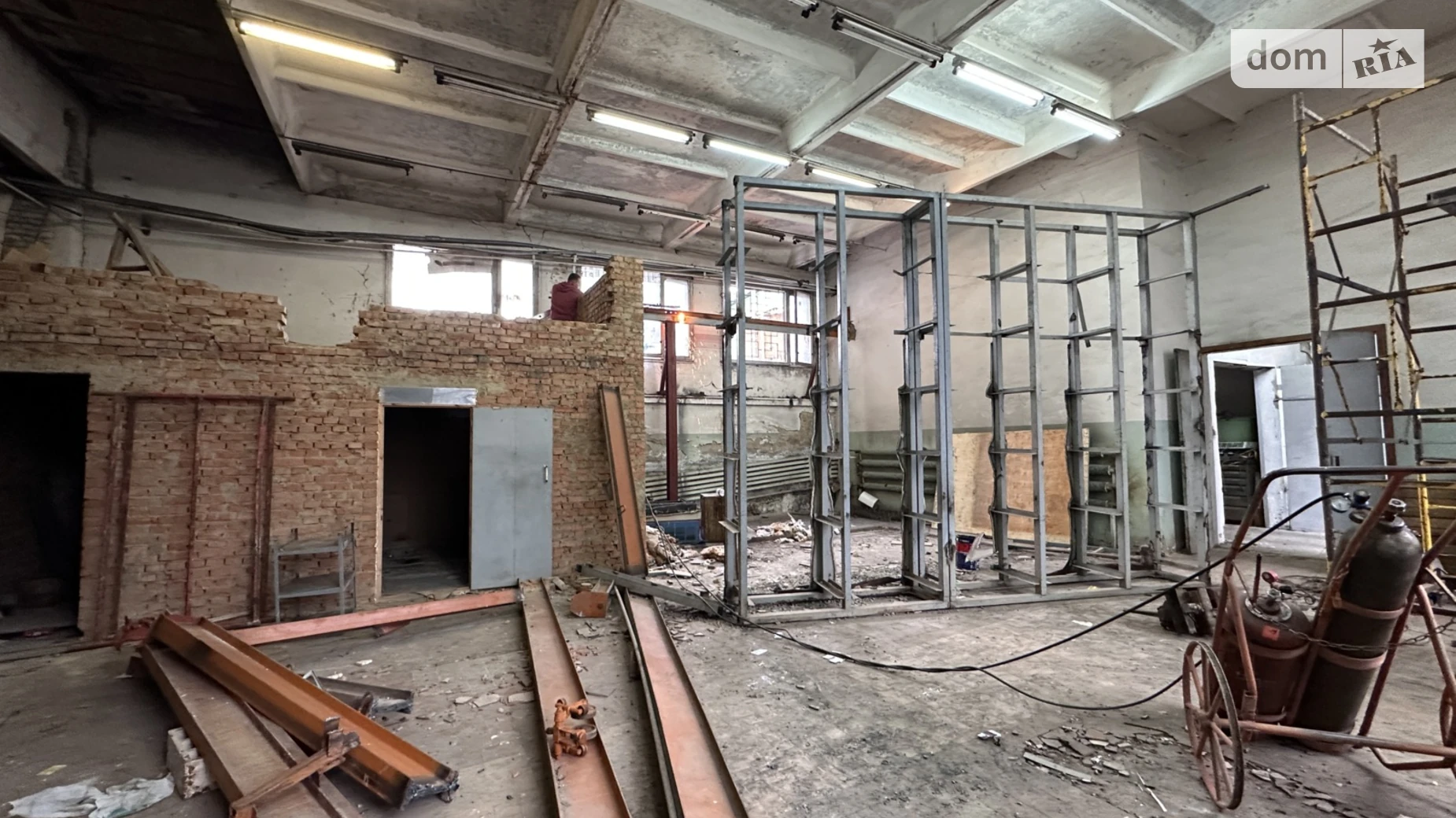 Сдается в аренду помещения свободного назначения 220 кв. м в 1-этажном здании, цена: 77000 грн - фото 3