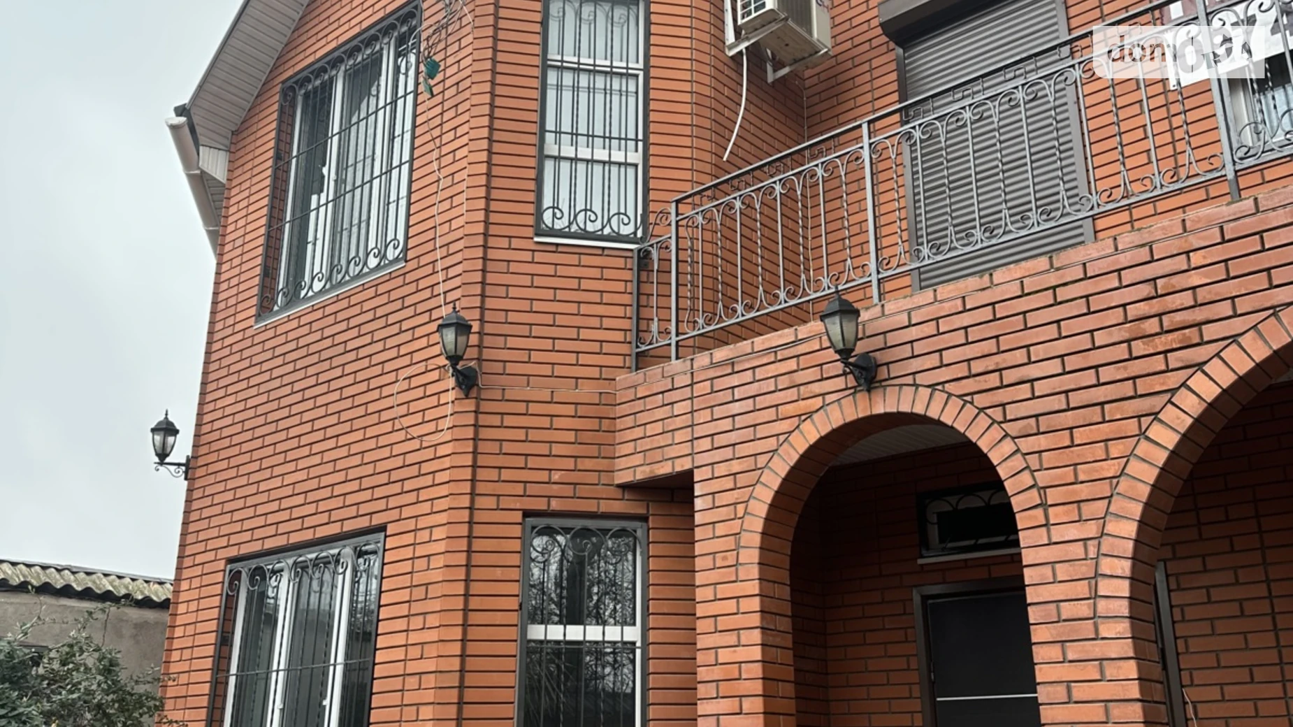 Продается дом на 2 этажа 165 кв. м с верандой, цена: 160000 $ - фото 2