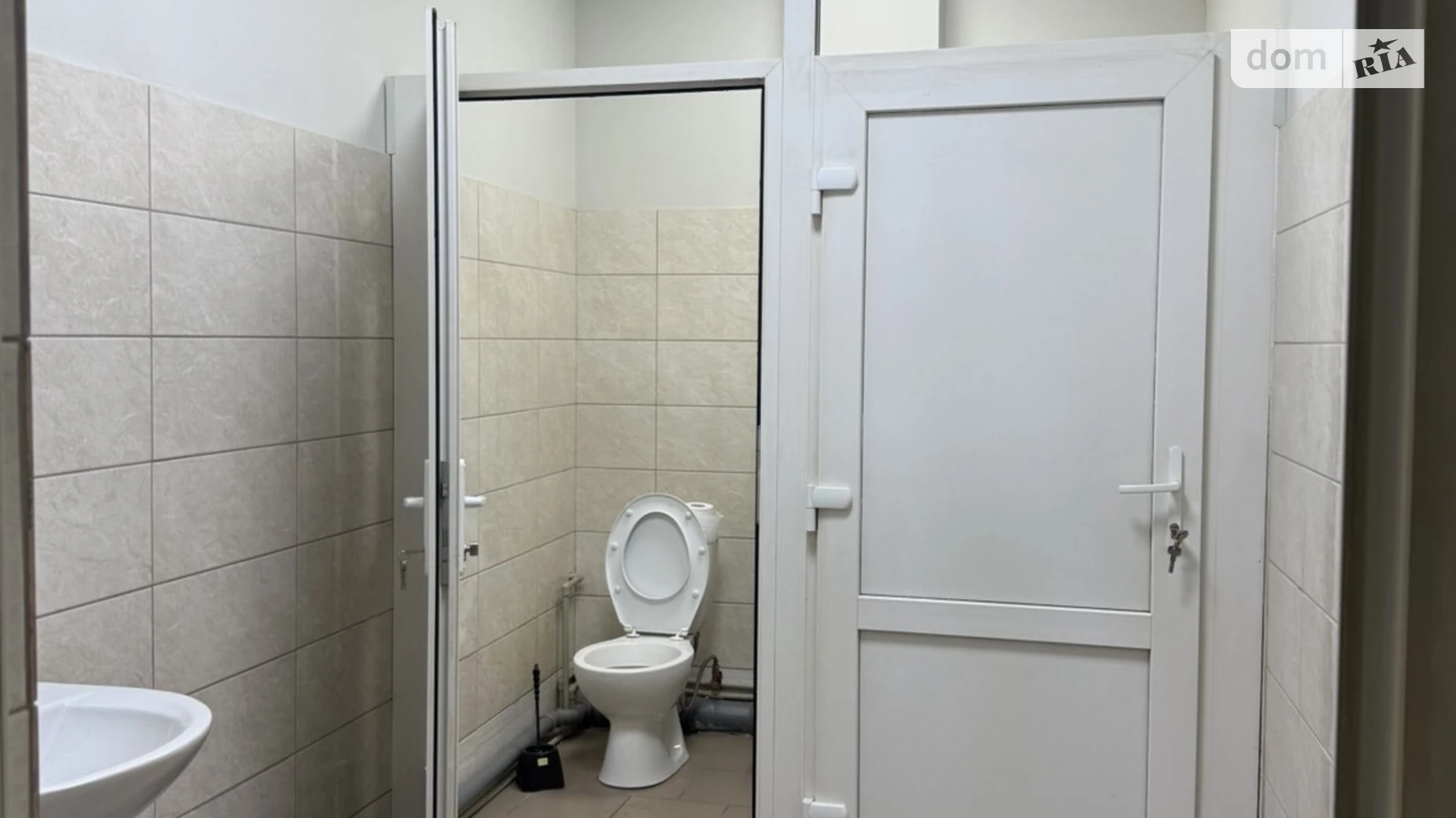 Здається в оренду офіс 49 кв. м в бізнес-центрі, цена: 11760 грн - фото 3