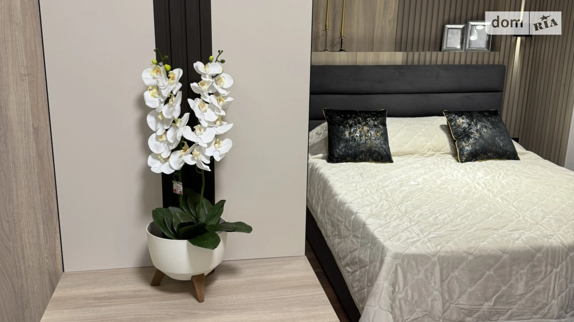 Продается 1-комнатная квартира 42 кв. м в Ровно, ул. Соборная, 364В - фото 4