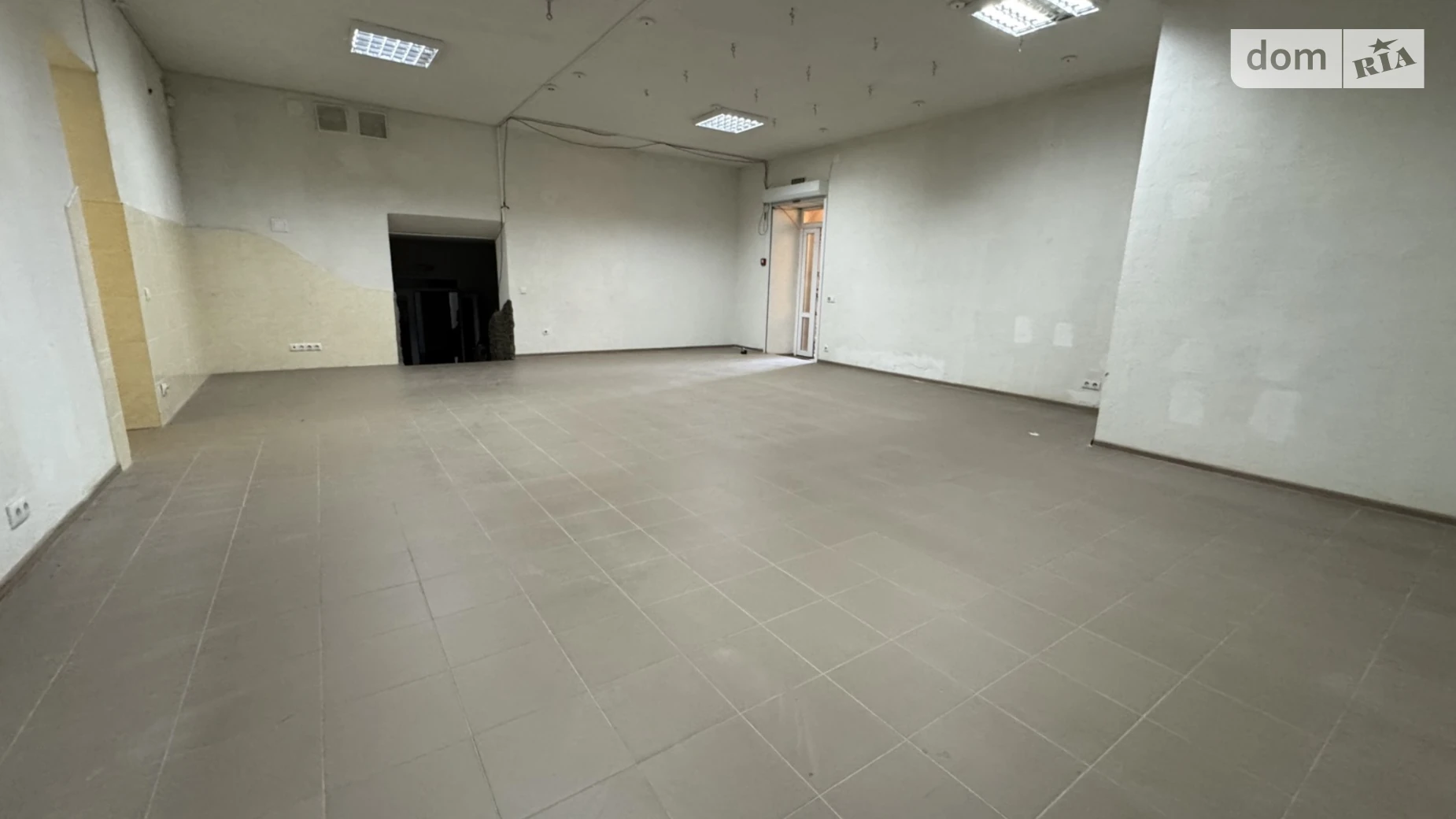 Сдается в аренду офис 80 кв. м в бизнес-центре, цена: 18000 $ - фото 3