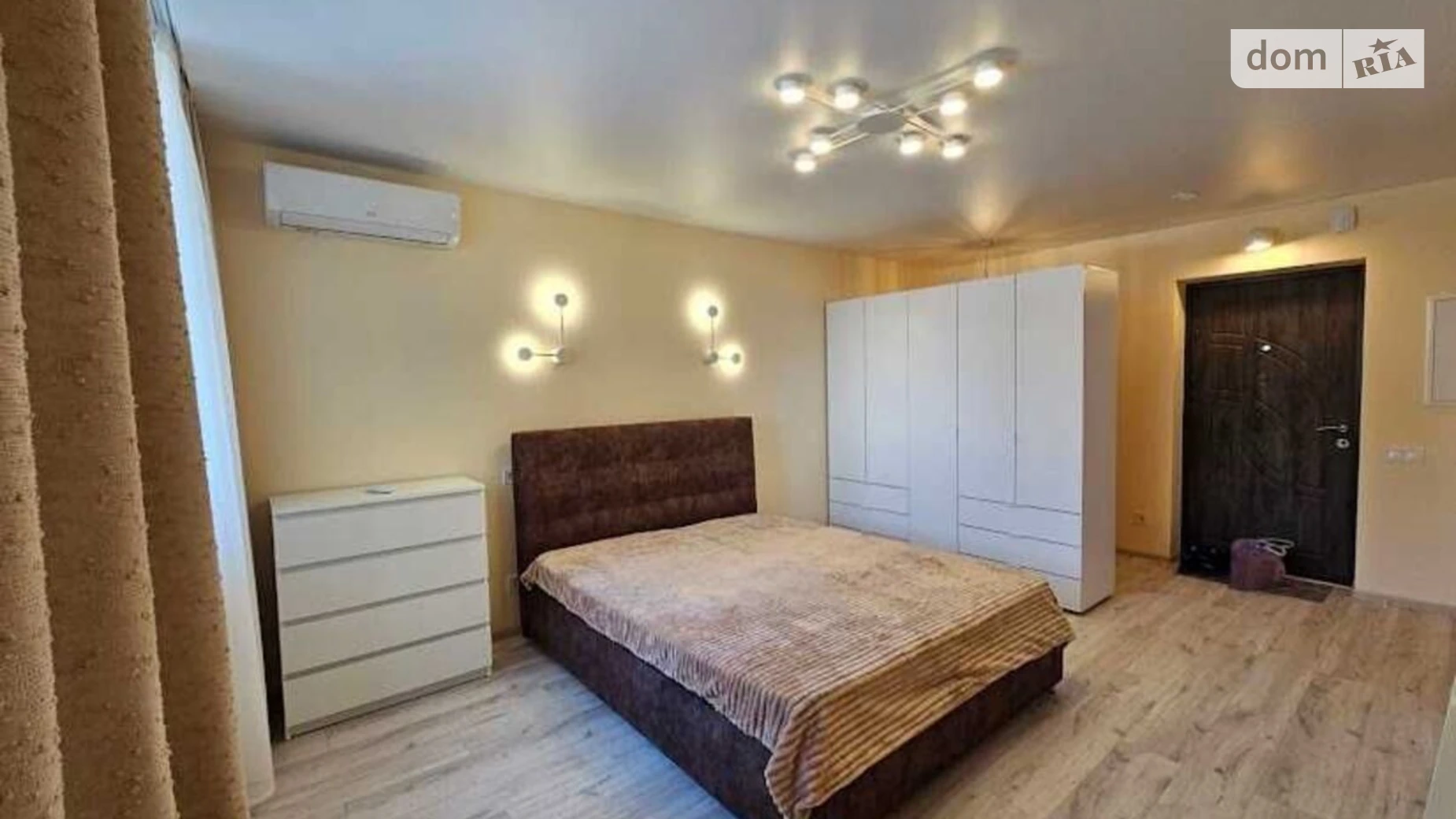 Продается 1-комнатная квартира 40 кв. м в Киеве, ул. Михаила Максимовича, 32 - фото 2