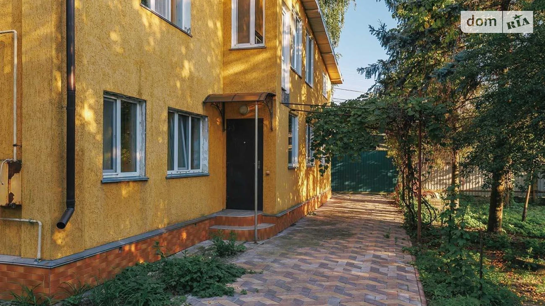 Продается дом на 3 этажа 200 кв. м с балконом, цена: 160000 $ - фото 2