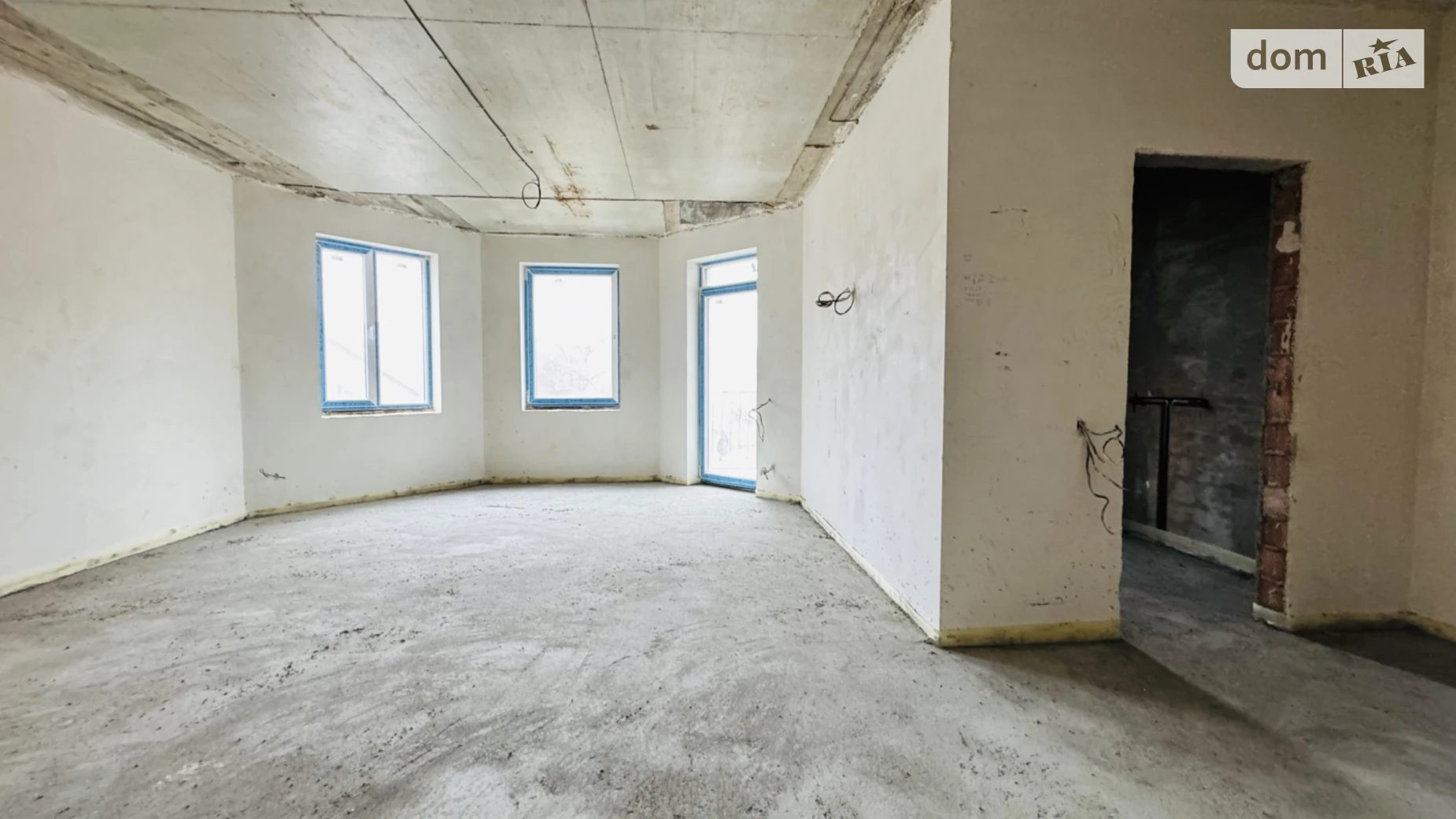 Продается 1-комнатная квартира 63.3 кв. м в Черновцах, ул. Дмитрия Ковалева(Минина Кузьмы), 14 - фото 4