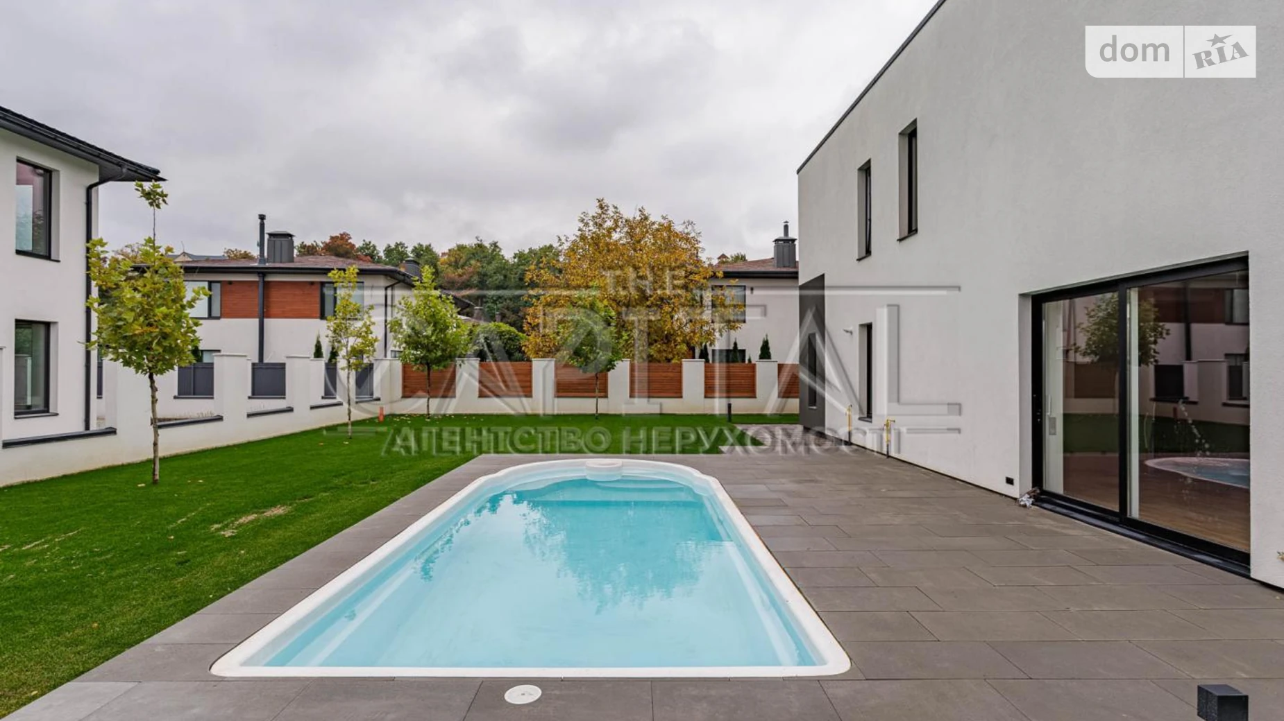 Продається будинок 2 поверховий 228 кв. м з гаражем, цена: 395000 $ - фото 2