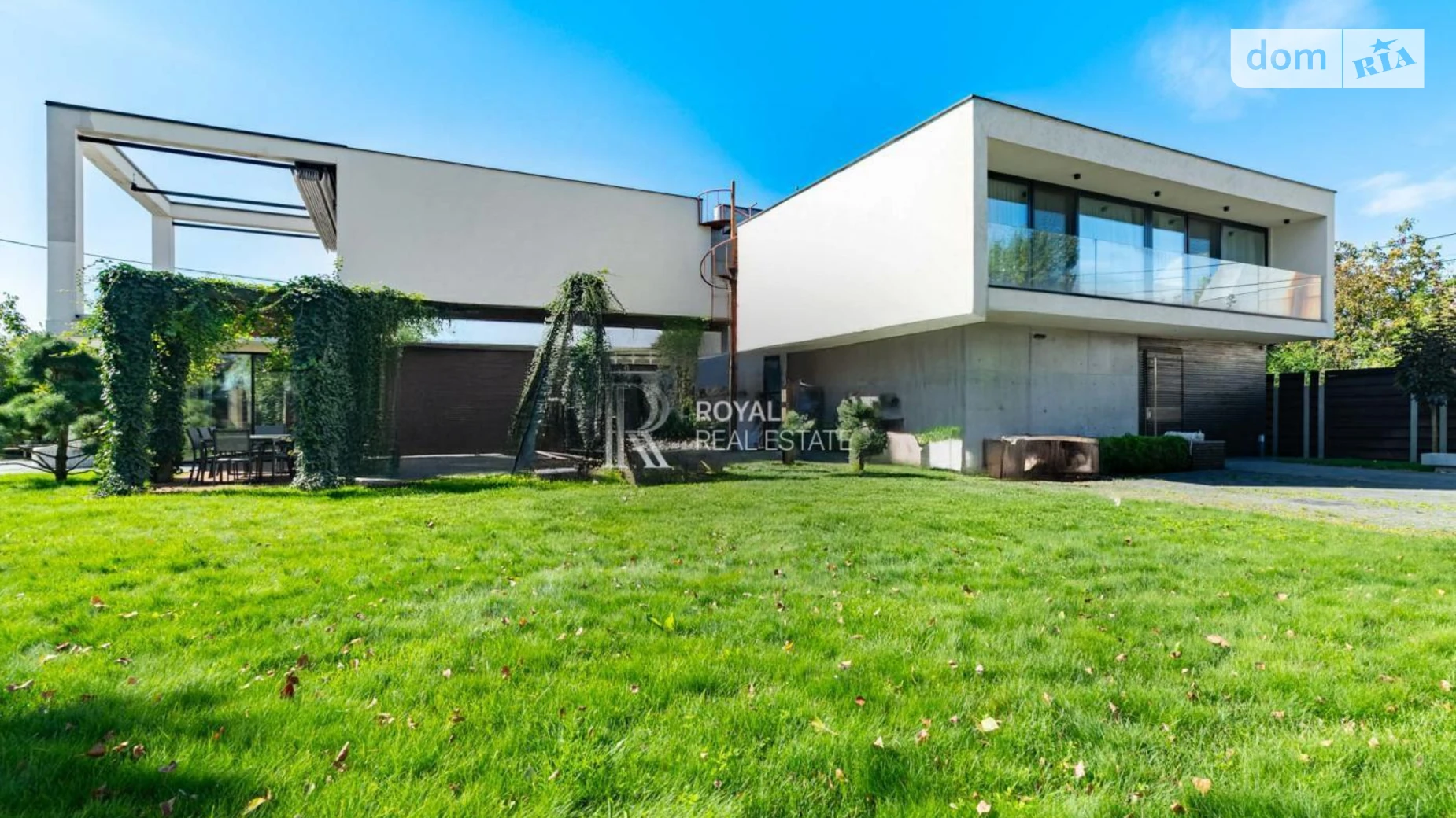 Продается дом на 2 этажа 500 кв. м с подвалом, цена: 1310000 $ - фото 2