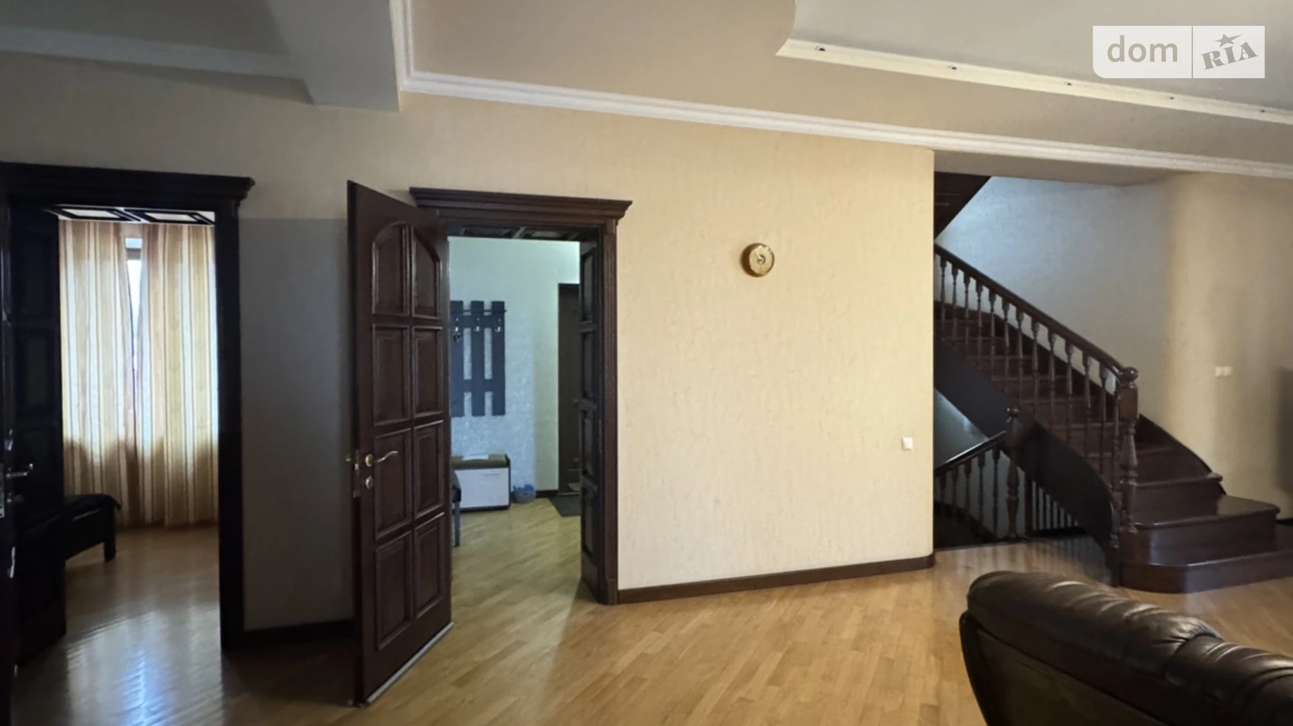 Сдается в аренду дом на 2 этажа 300 кв. м с участком, цена: 1000 $ - фото 4