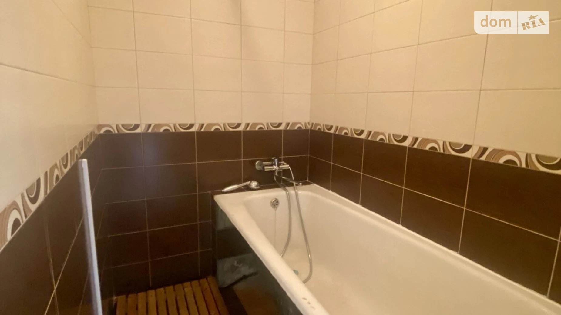 Сдается в аренду 1-комнатная квартира 35 кв. м в Ровно, ул. Гарная, 10А - фото 2