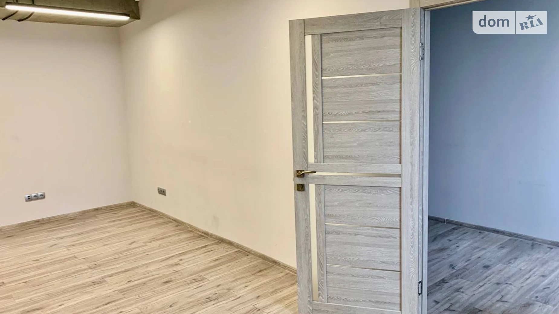 Сдается в аренду офис 45 кв. м в бизнес-центре, цена: 450 $ - фото 4