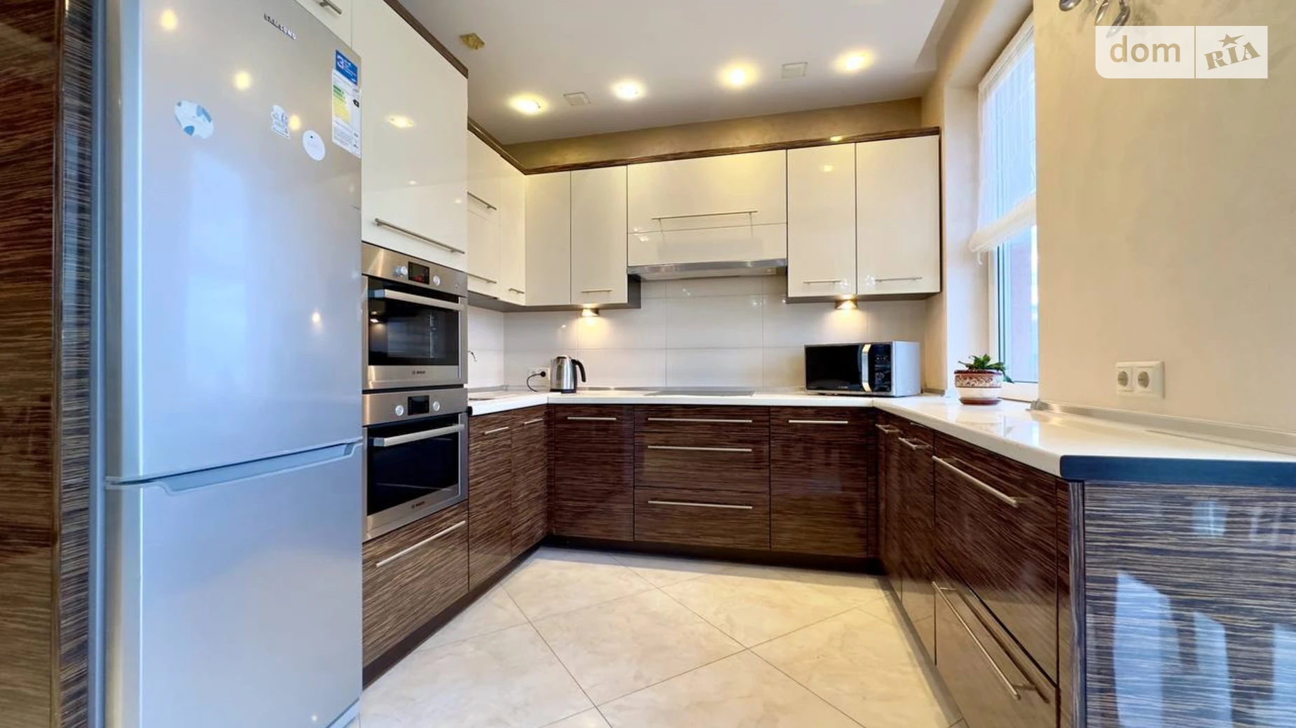 Сдается в аренду 3-комнатная квартира 100 кв. м в Львове, ул. Панча Петра, 18В - фото 2