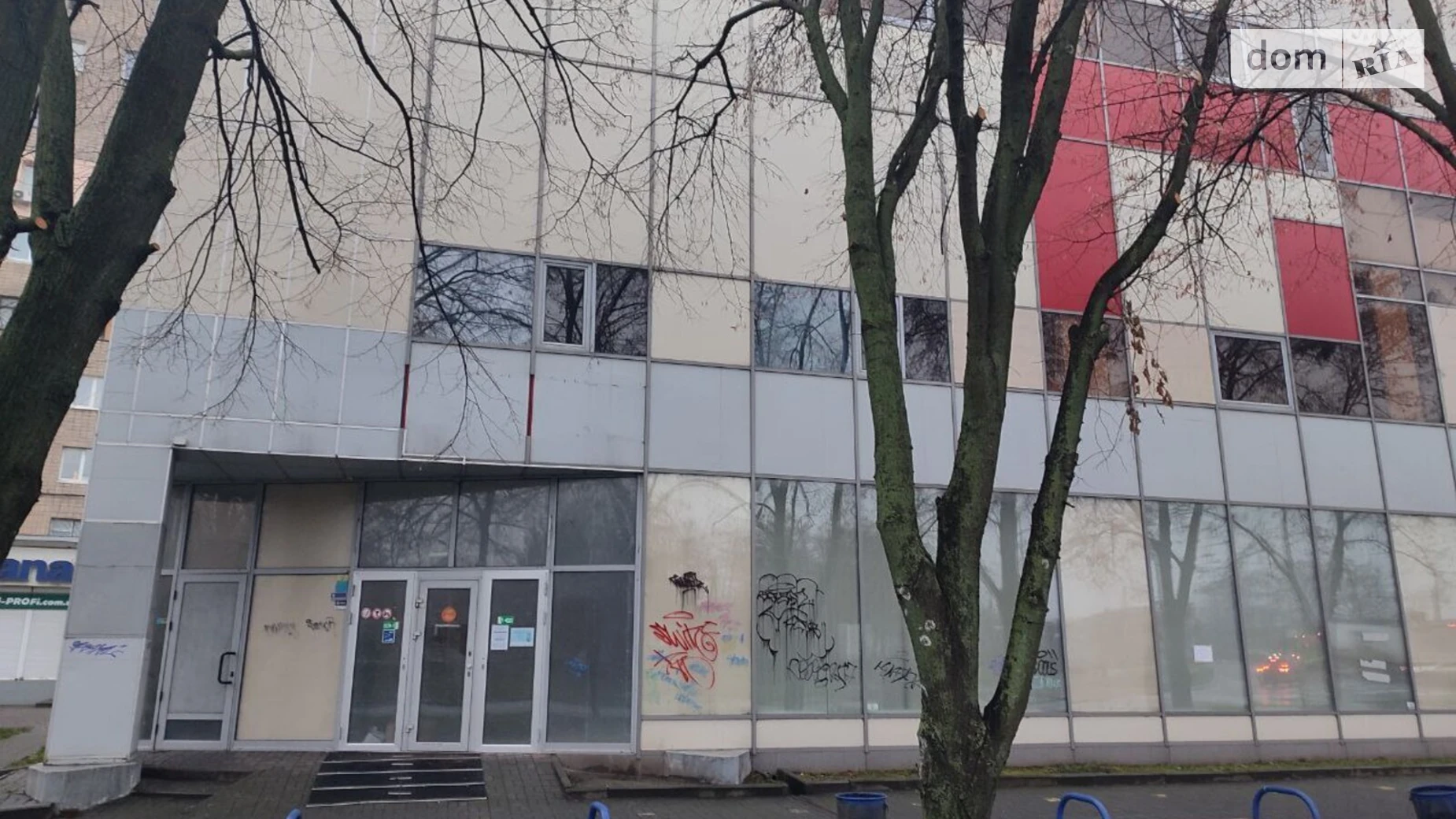 Сдается в аренду объект сферы услуг 423.5 кв. м в 3-этажном здании, цена: 127050 грн - фото 4