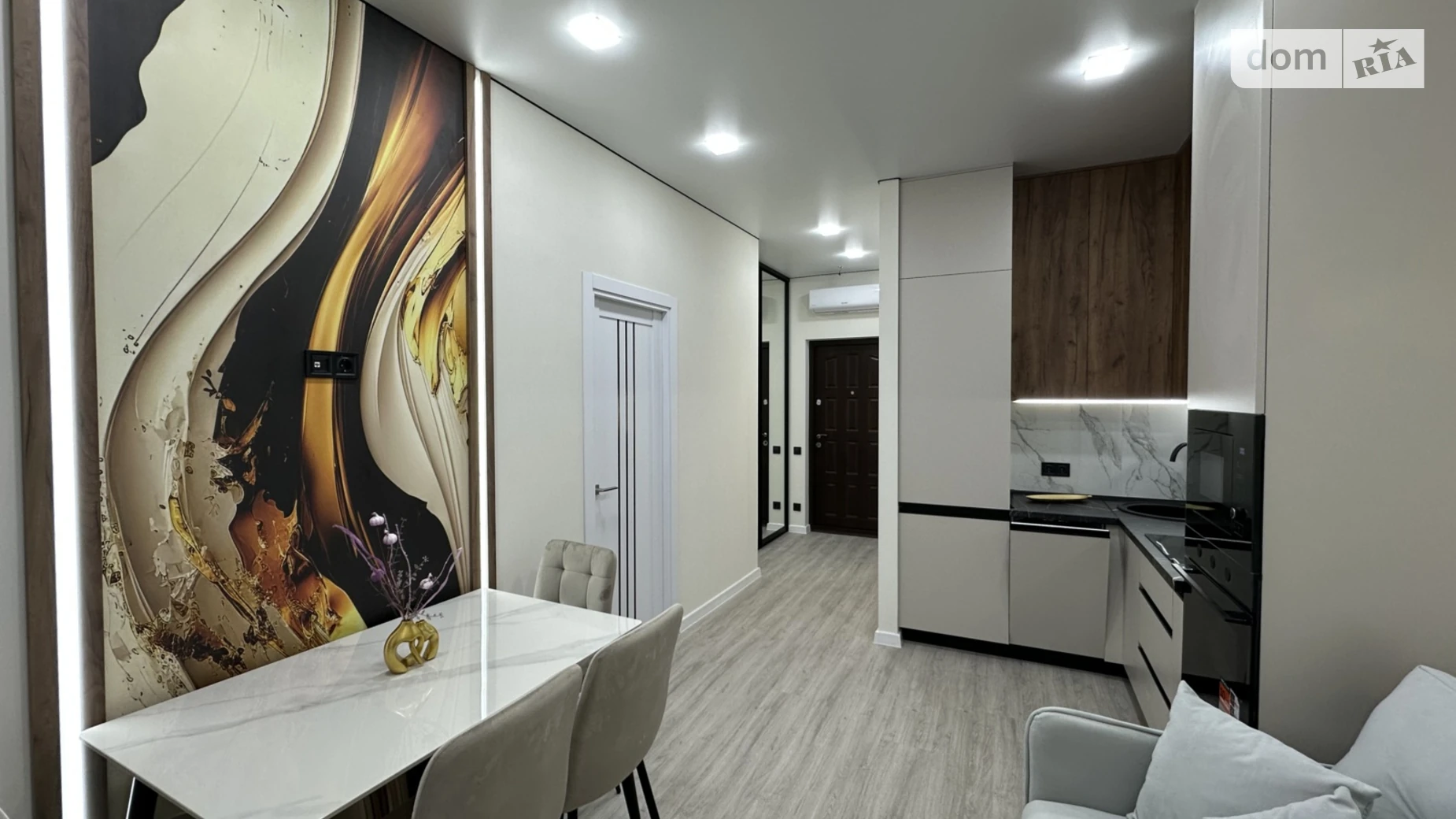 Продается 1-комнатная квартира 41 кв. м в Одессе, ул. Краснова, 3 корпус 67 - фото 4