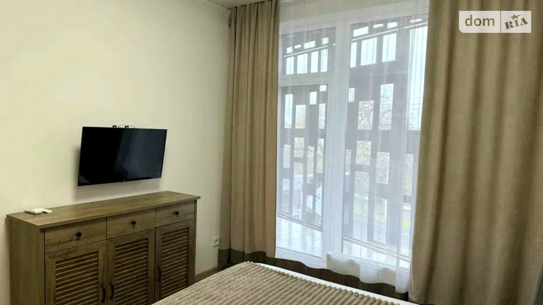 Сдается в аренду 1-комнатная квартира 42 кв. м в Одессе, Фонтанская дор. - фото 2