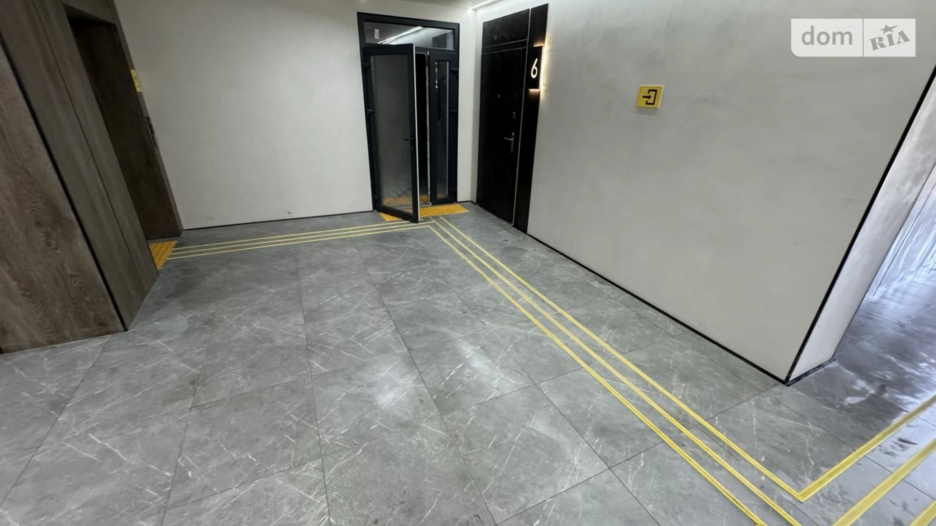 Продается 1-комнатная квартира 51.7 кв. м в Мукачеве, ул. Илоны Зрини, 67В - фото 3