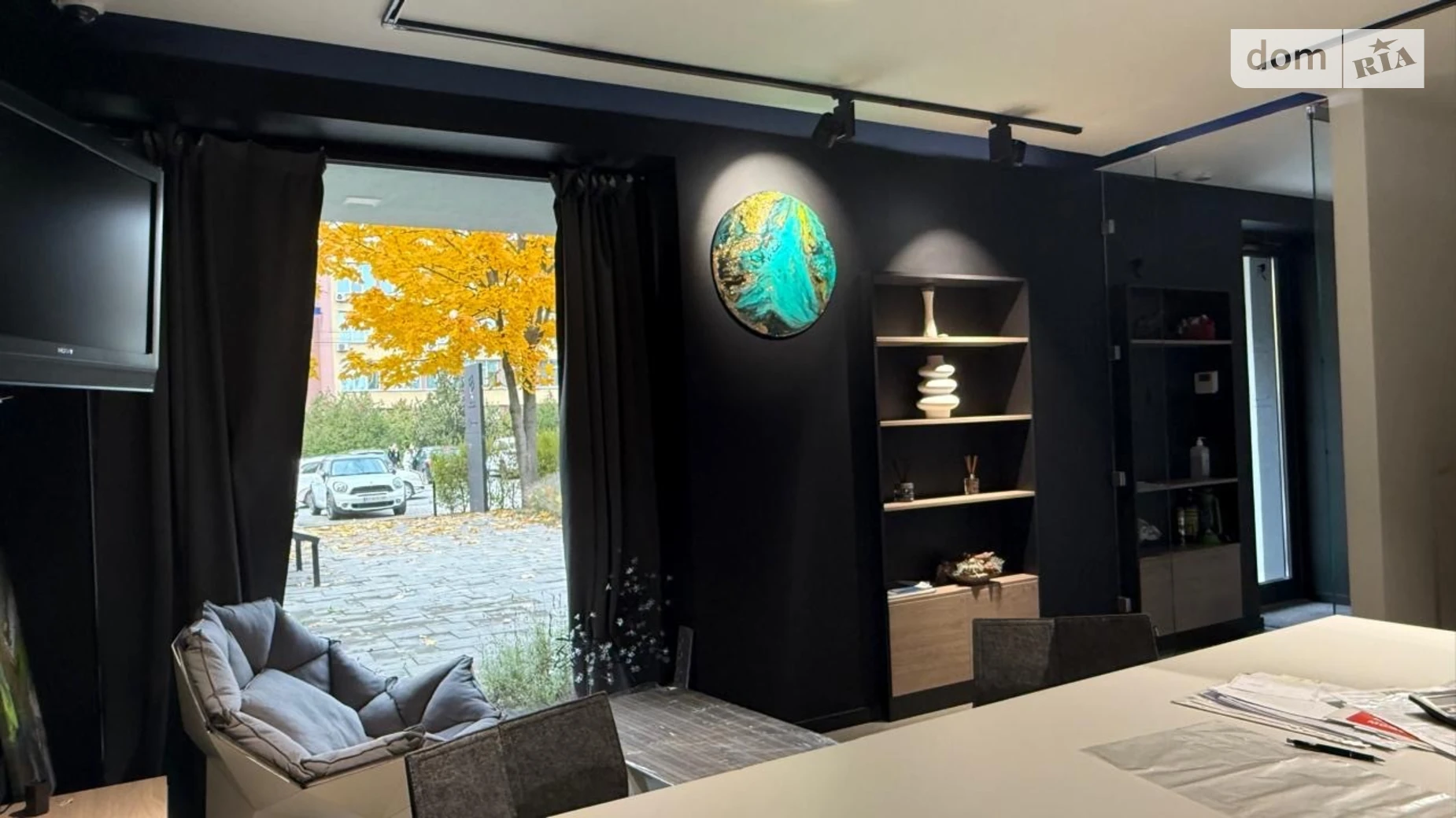 Сдается в аренду офис 103 кв. м в бизнес-центре, цена: 1500 $ - фото 2