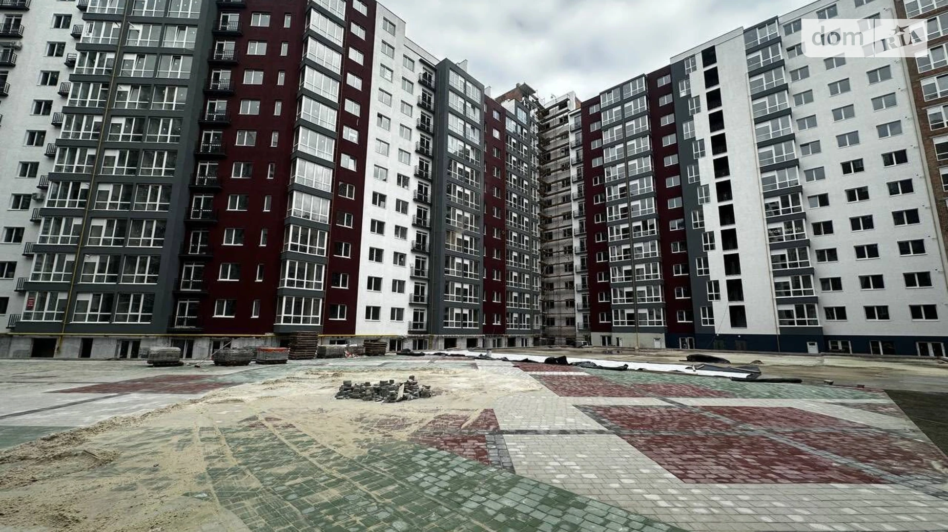 Продается 1-комнатная квартира 42.4 кв. м в Ивано-Франковске, ул. Княгинин, 44 корпус 17 - фото 3