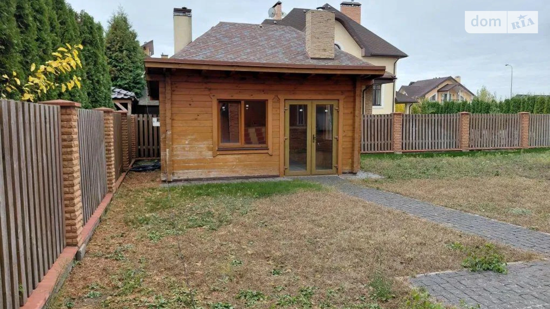 Продается дом на 3 этажа 586 кв. м с подвалом, цена: 640000 $ - фото 2