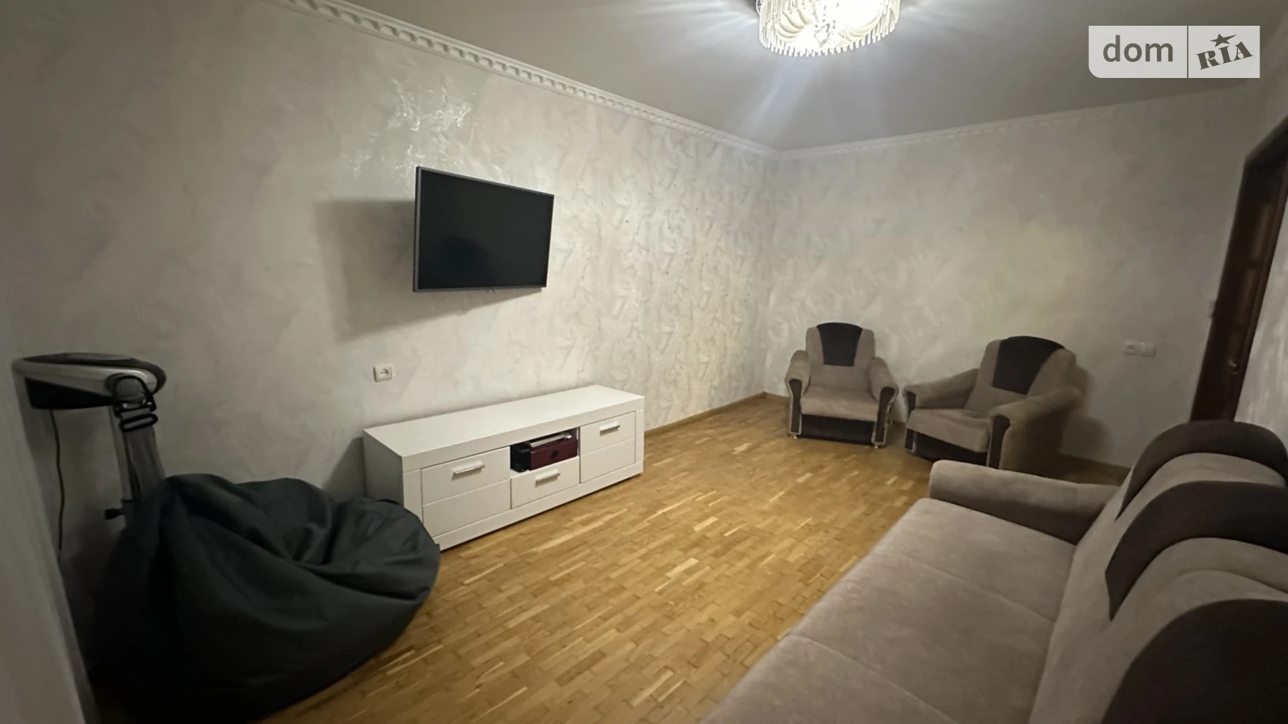 Продается 3-комнатная квартира 60.6 кв. м в Ровно, ул. Степана Бандеры, 69 - фото 3