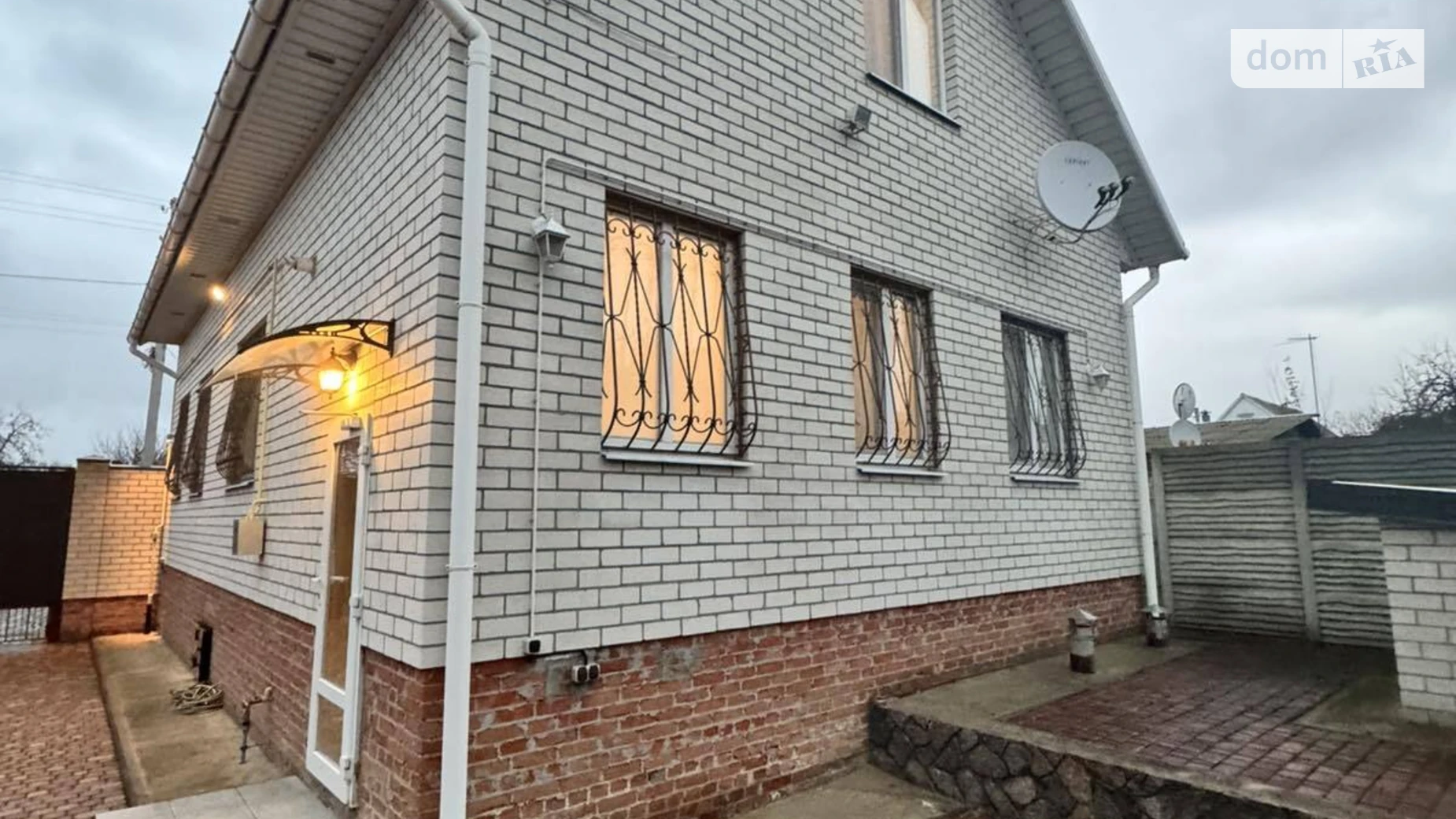 Продается дом на 2 этажа 134.8 кв. м с бассейном, цена: 150000 $ - фото 2