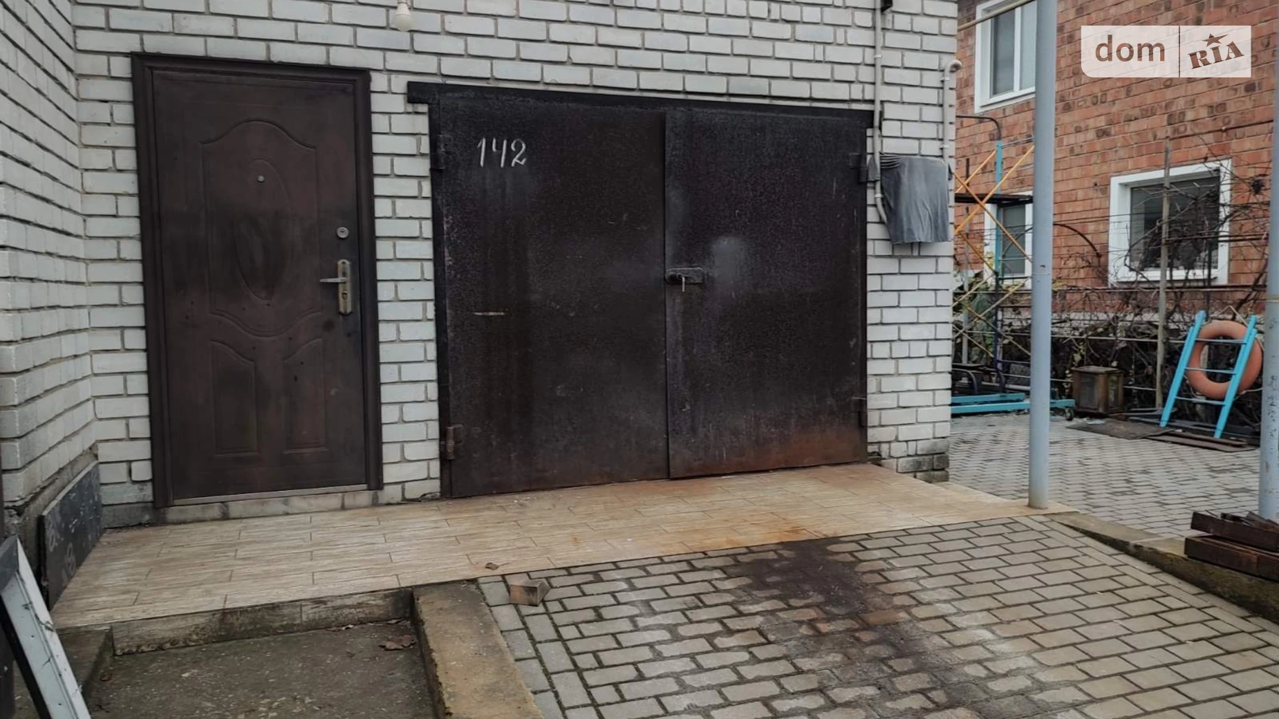 Продается дом на 2 этажа 253 кв. м с камином, цена: 60000 $ - фото 2