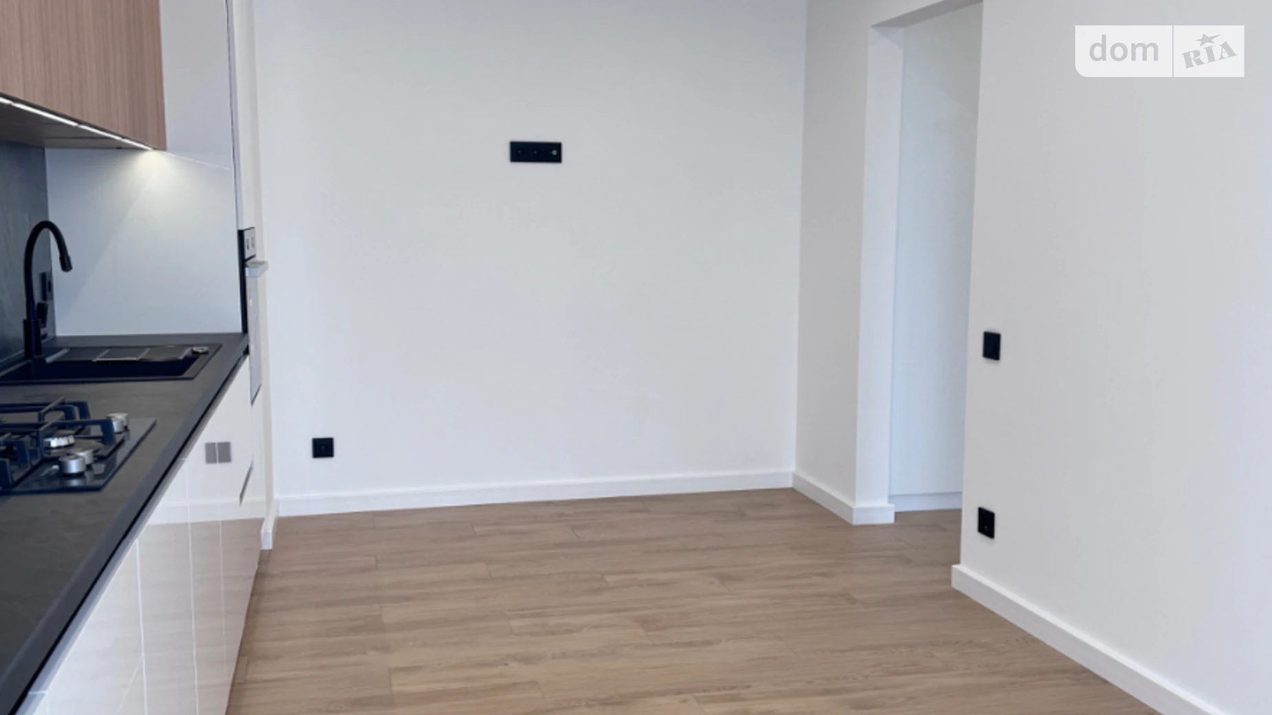 Продается 2-комнатная квартира 58.6 кв. м в Ровно, ул. Николая Боголюбова, 1 - фото 2