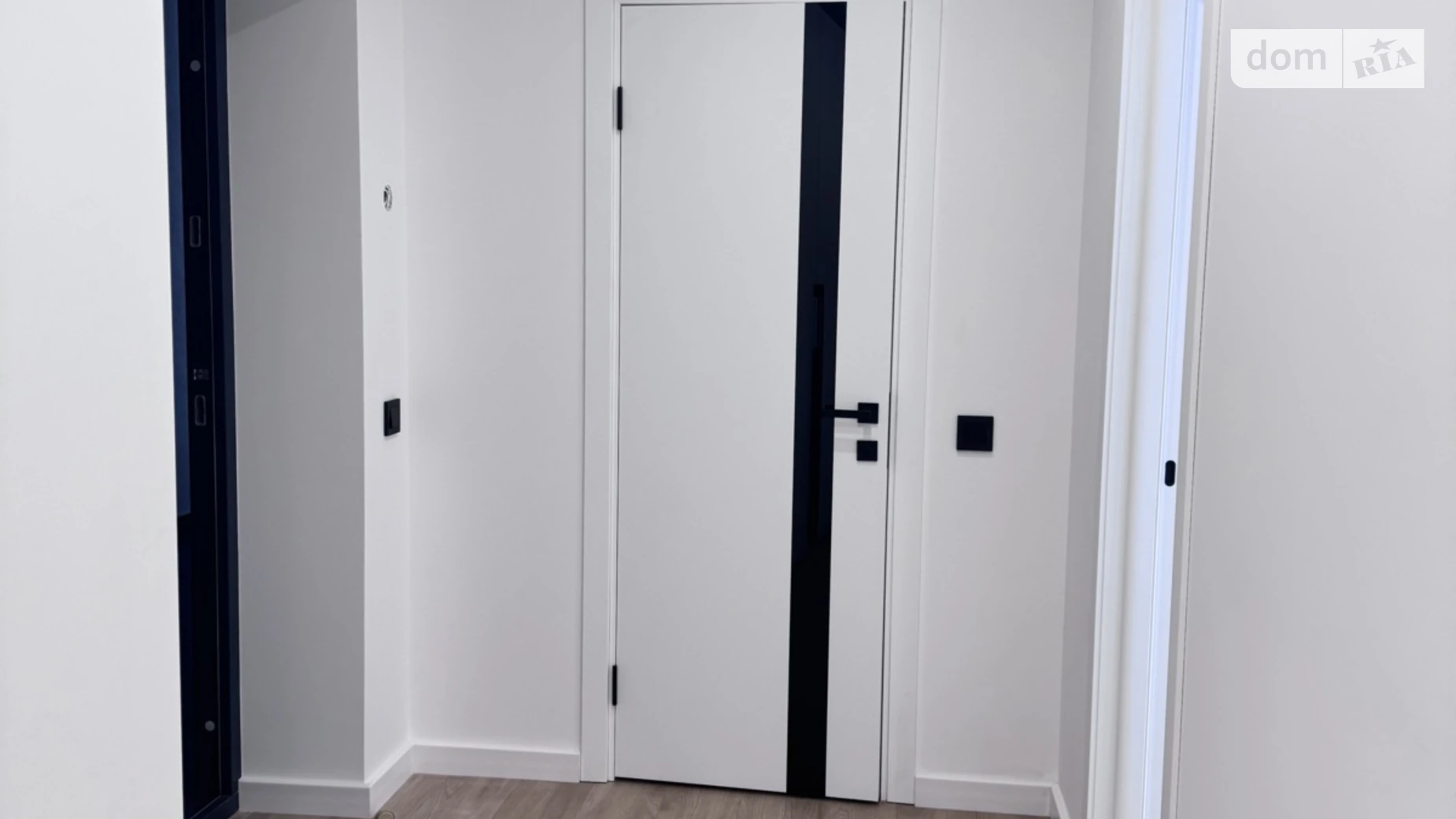 Продается 2-комнатная квартира 58.6 кв. м в Ровно, ул. Николая Боголюбова, 1 - фото 4