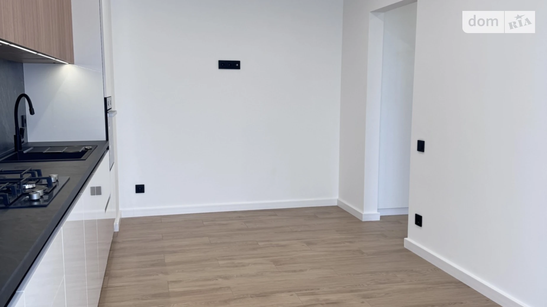 Продается 1-комнатная квартира 58.6 кв. м в Ровно, ул. Николая Боголюбова, 1 - фото 4