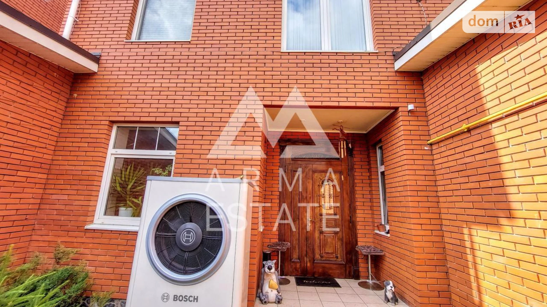 Продається будинок 3 поверховий 290 кв. м с басейном, цена: 320000 $ - фото 2