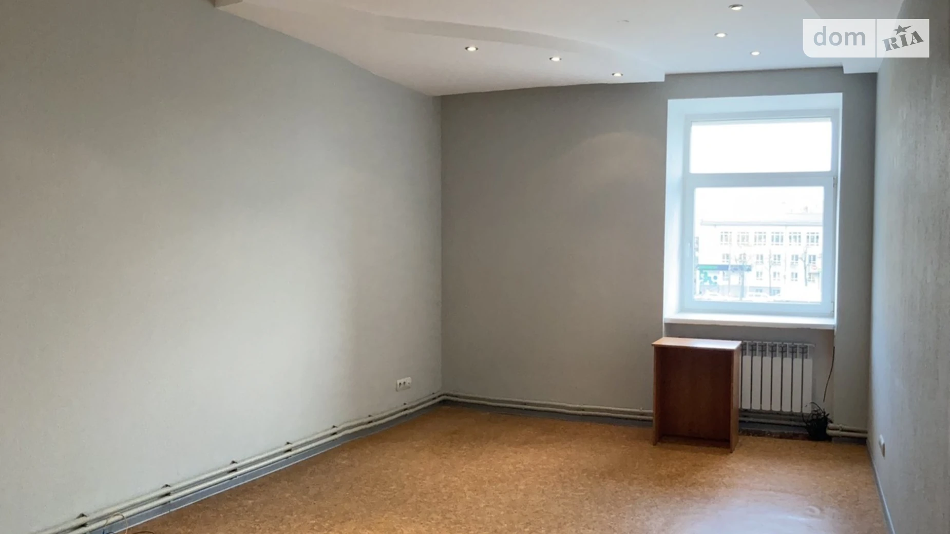 Здається в оренду офіс 21.4 кв. м в бізнес-центрі, цена: 7600 грн - фото 2