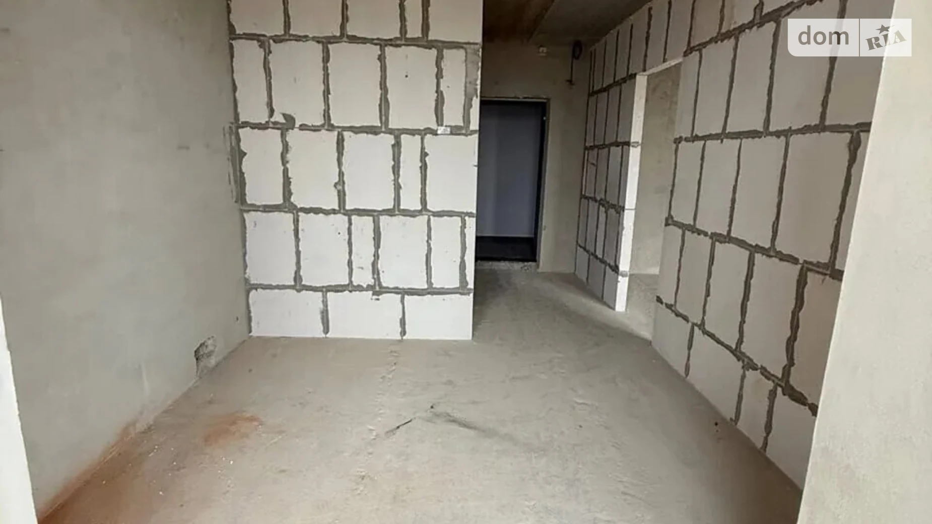 Продается 1-комнатная квартира 36 кв. м в Ивано-Франковске, ул. Княгинин, 44 - фото 2