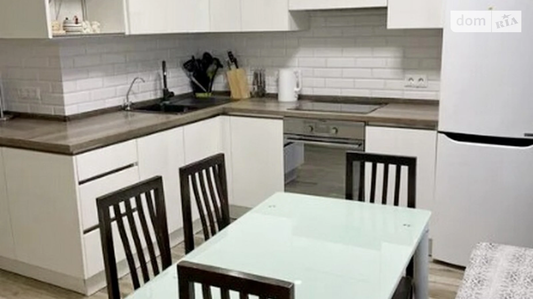 Здається в оренду 2-кімнатна квартира 50 кв. м у Одесі, Фонтанська дор. - фото 2