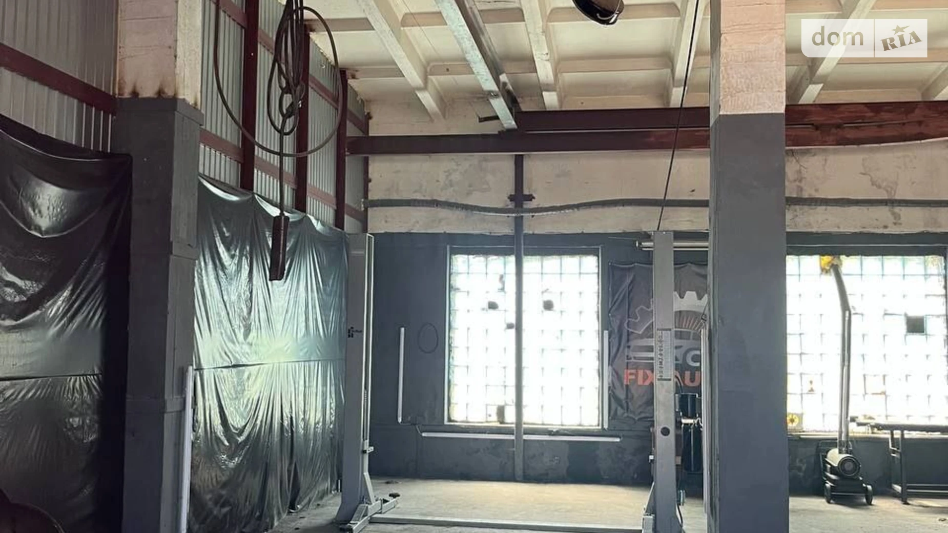 Сдается в аренду помещения свободного назначения 100 кв. м в 1-этажном здании, цена: 10000 $ - фото 2