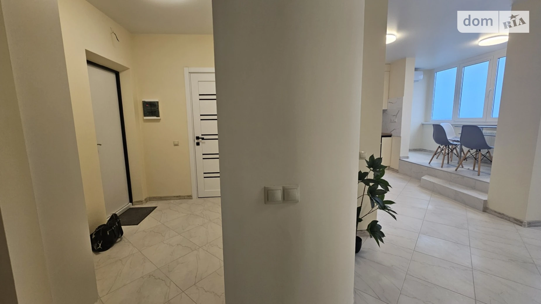 Сдается в аренду 1-комнатная квартира 43 кв. м в, цена: 400 $ - фото 4