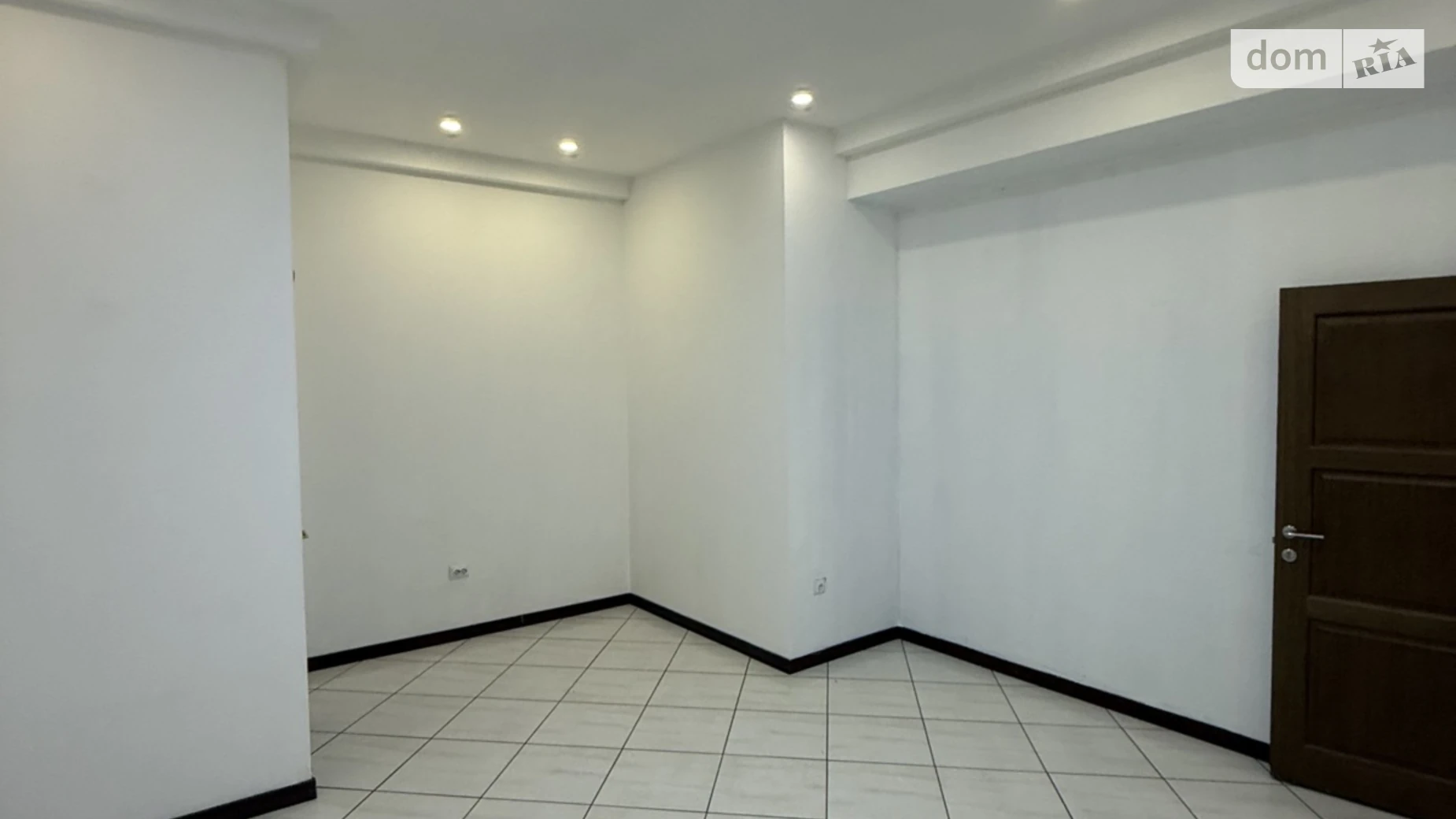 Сдается в аренду офис 55 кв. м в бизнес-центре, цена: 13000 грн - фото 3