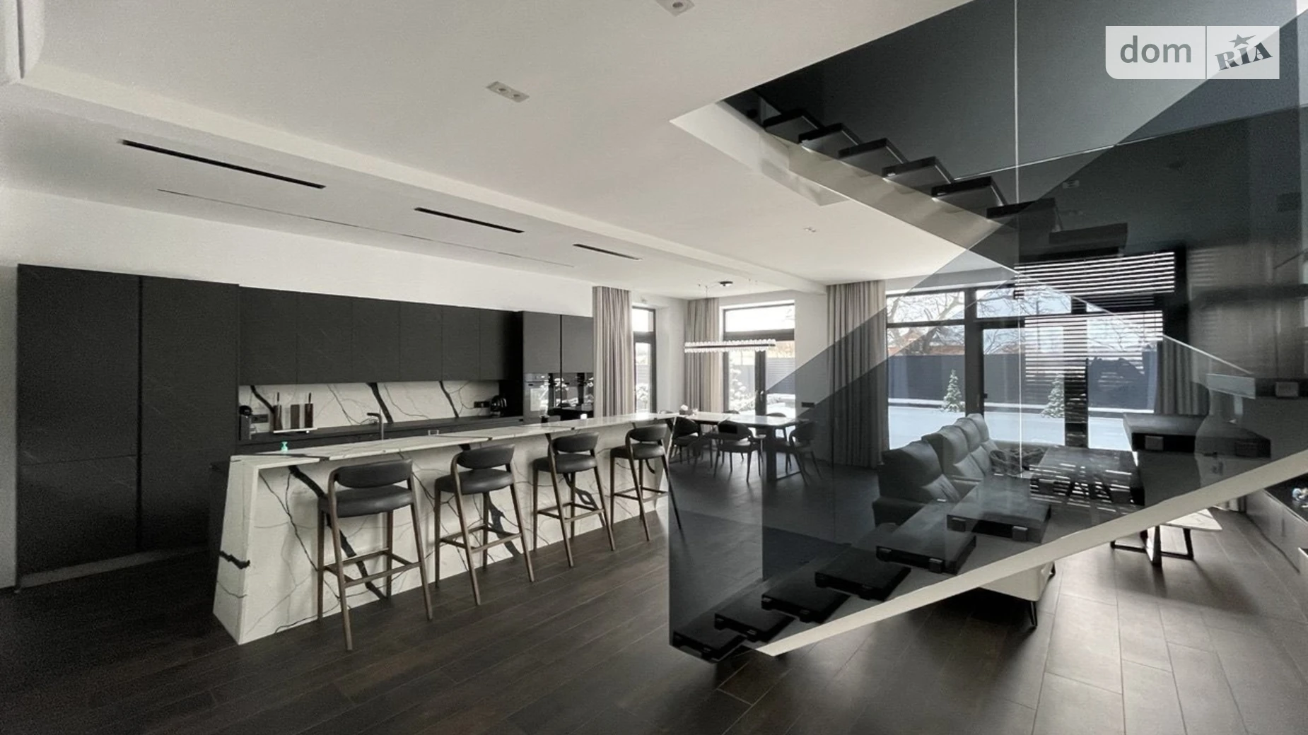 Сдается в аренду дом на 2 этажа 200 кв. м с террасой, цена: 2500 $ - фото 3