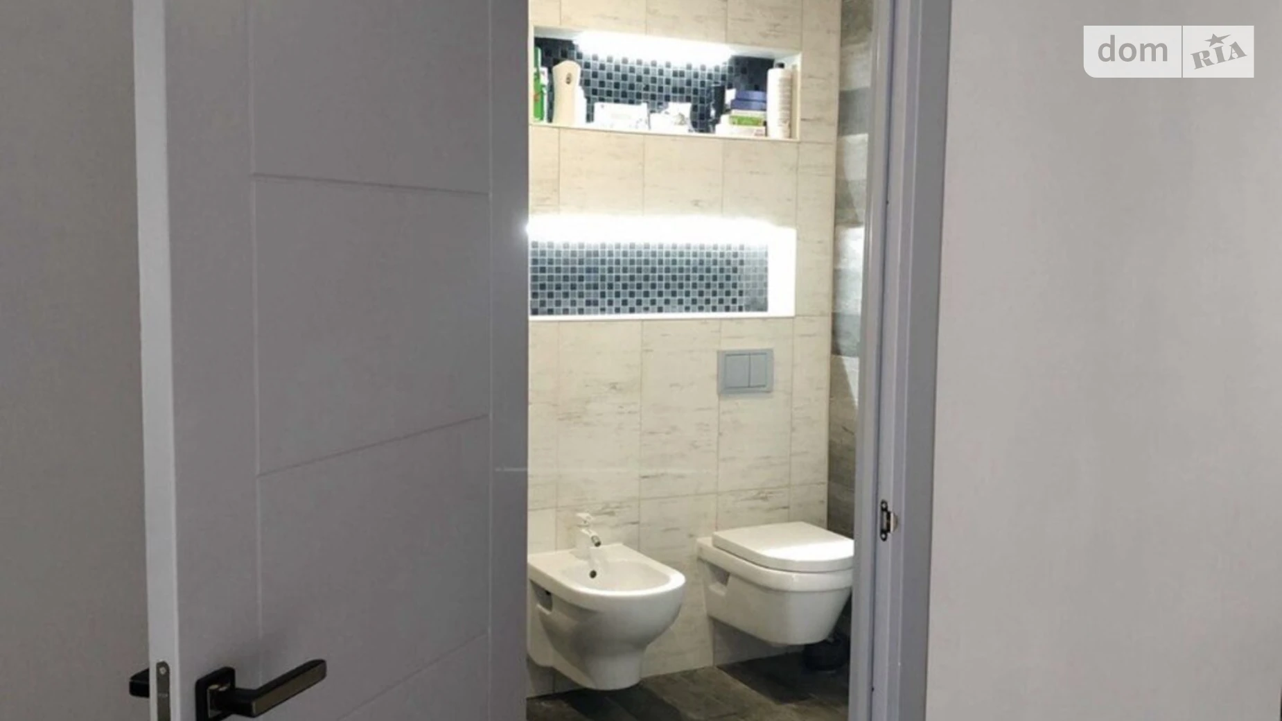 Продается 2-комнатная квартира 60 кв. м в Хмельницком, ул. Кармелюка, 11/12 - фото 2