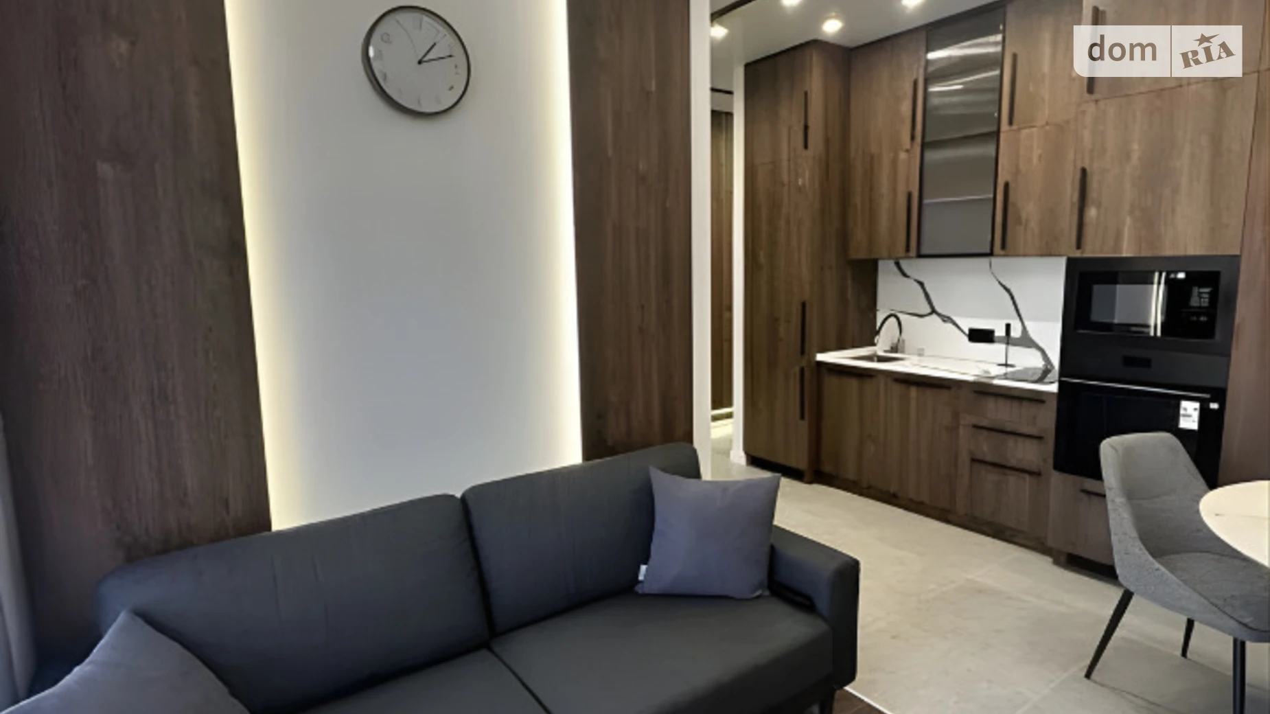 Продается 1-комнатная квартира 43 кв. м в Одессе, ул. Краснова, 3/60 - фото 2