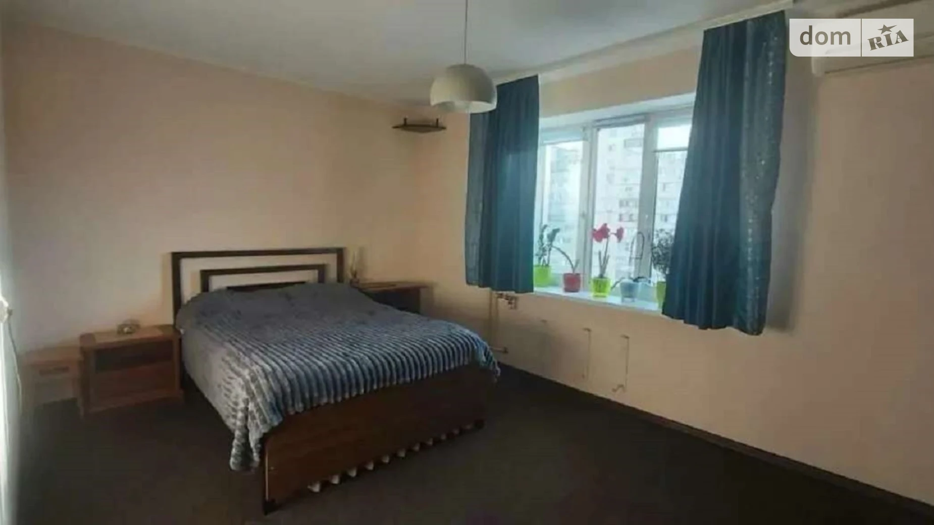 Продается 2-комнатная квартира 65 кв. м в Киеве, ул. Лариси Руденко, 21 - фото 2