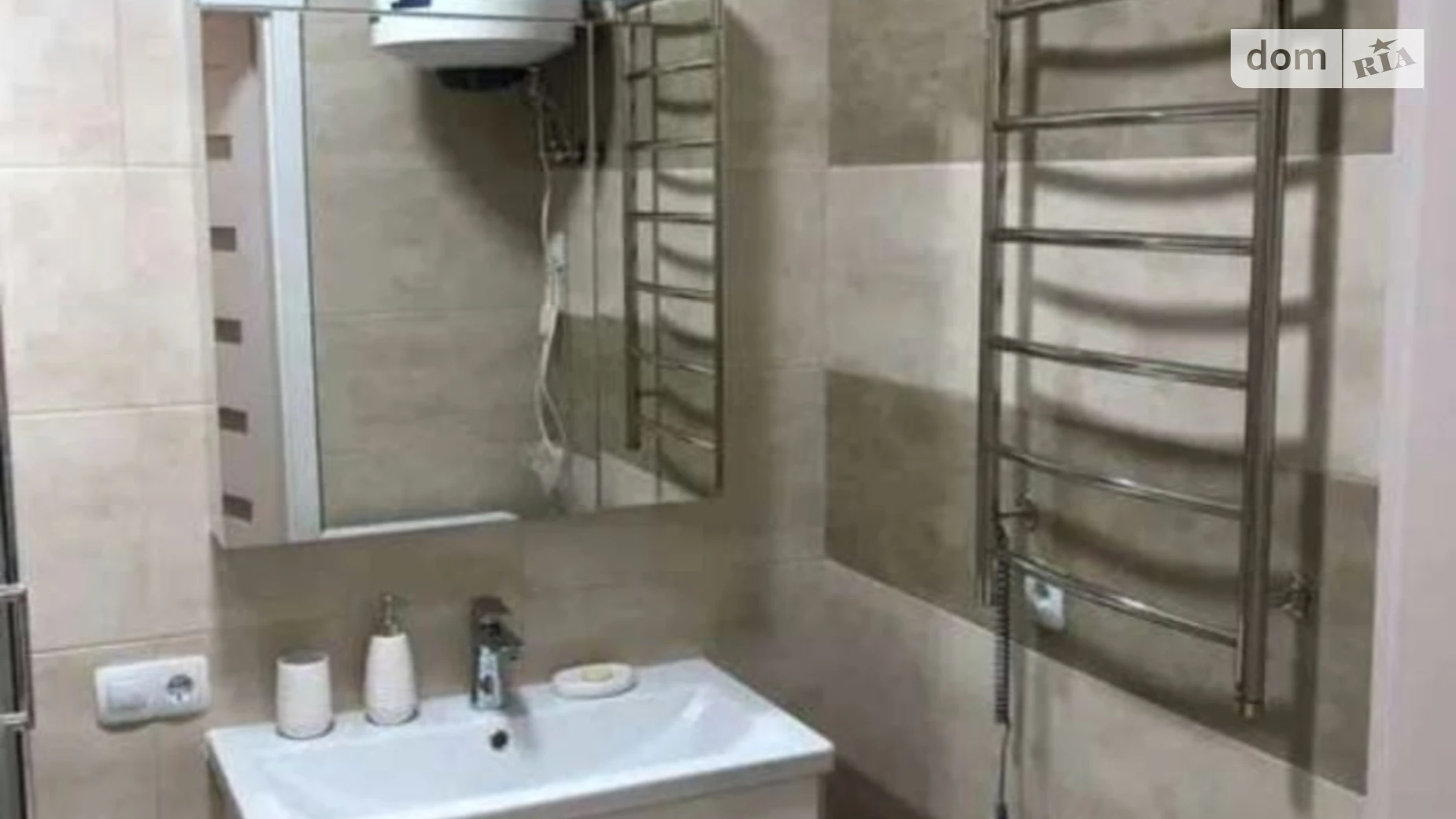 Сдается в аренду 2-комнатная квартира 68 кв. м в Одессе, ул. Костанди, 162/1 - фото 2