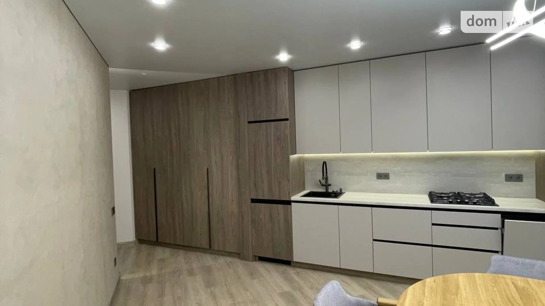 Продается 2-комнатная квартира 63.6 кв. м в Ивано-Франковске, ул. Приозерная, 38 - фото 3