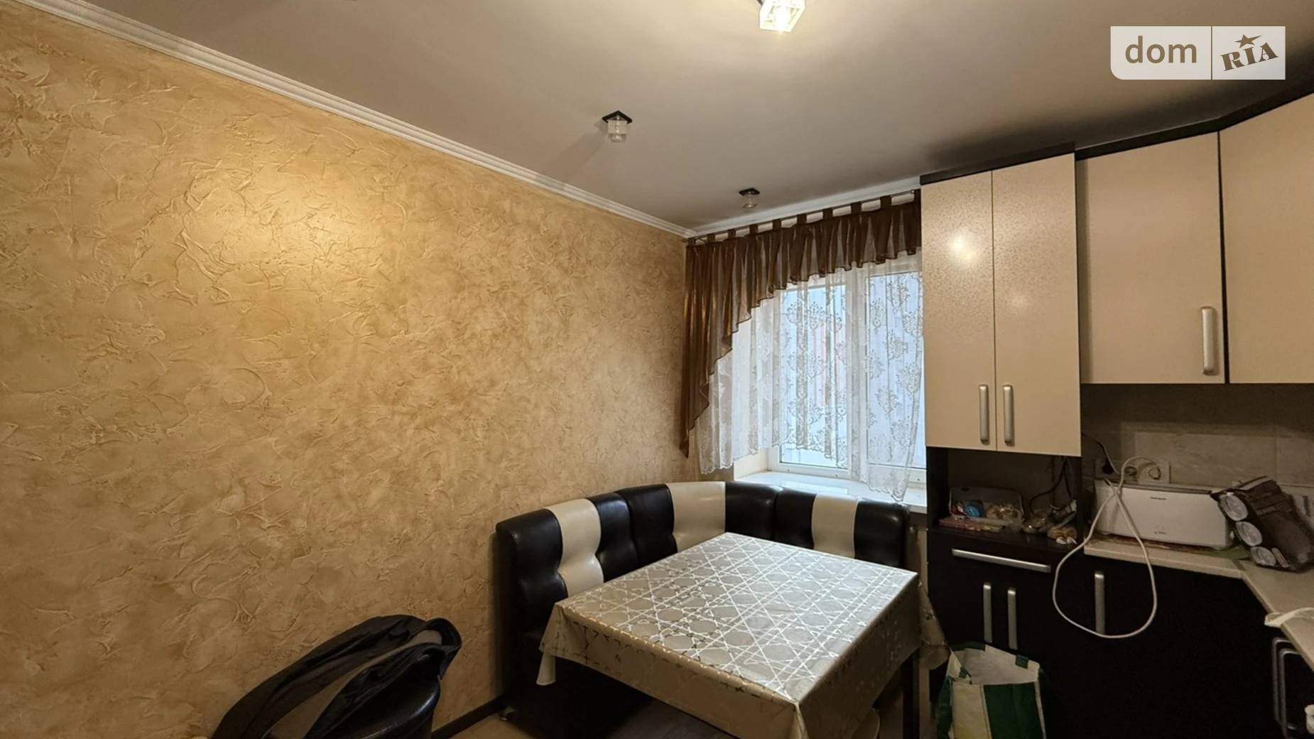 2-комнатная квартира 77 кв. м в Тернополе, ул. Академика Сергея Королева - фото 2